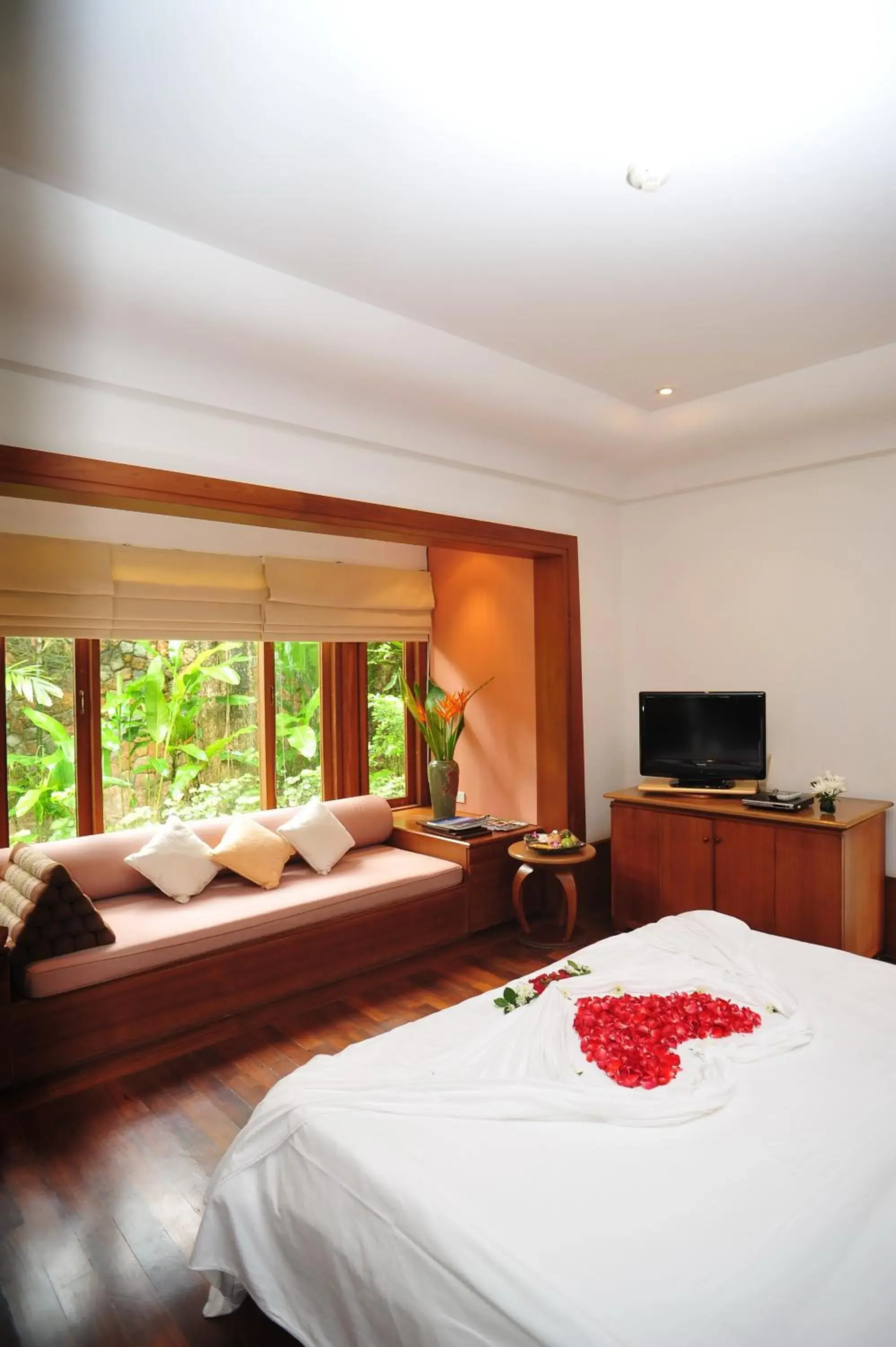 Bed in Nakamanda Resort and Spa- SHA Plus