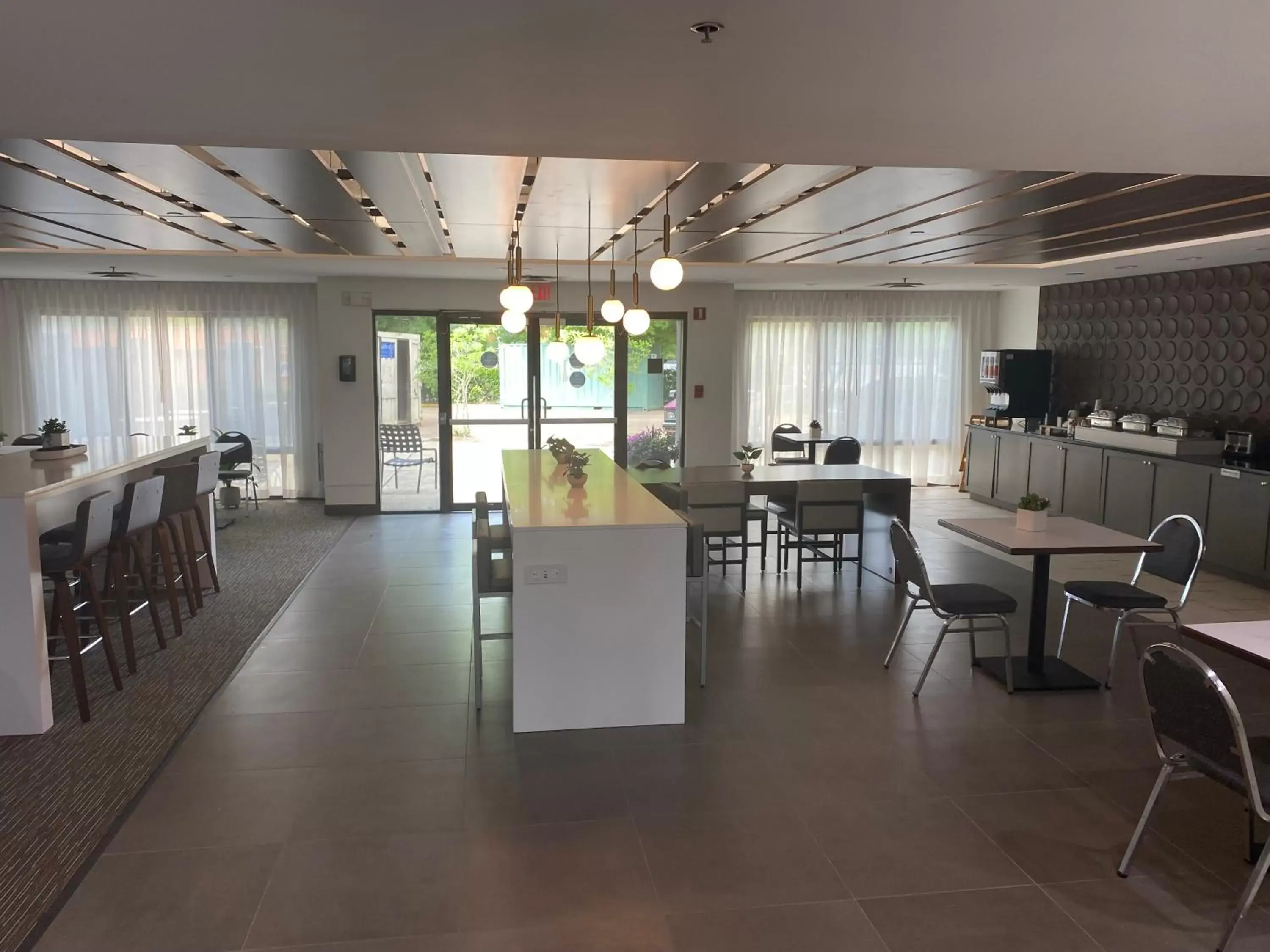 Lobby or reception in Wingate by Wyndham Jackson Ridgeland Lobby or reception in Wingate by Wyndham Jackson Ridgeland