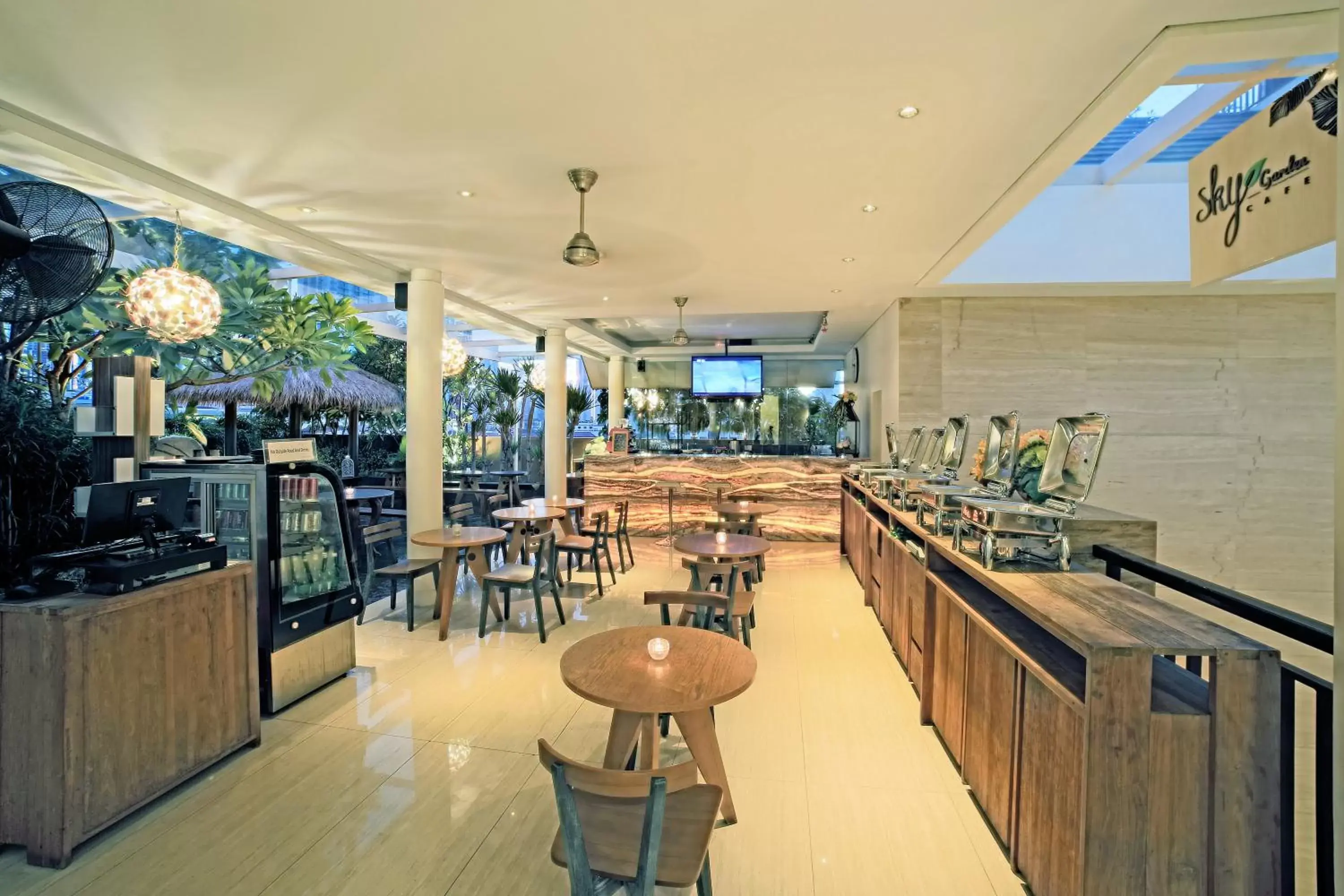 Restaurant/Places to Eat in Rasuna Icon Hotel