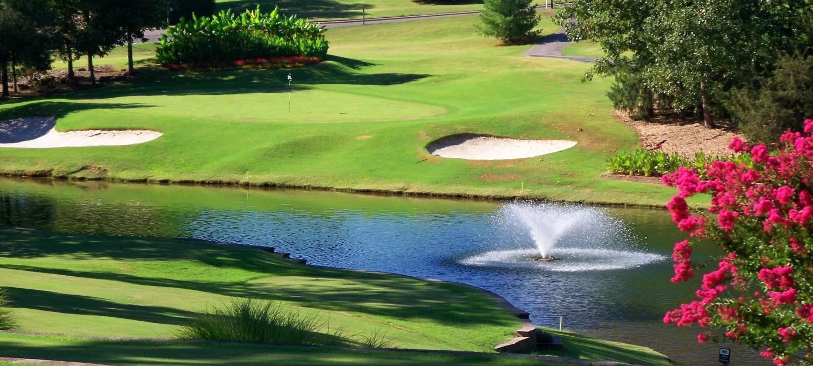 Golfcourse in Pointe Royale Golf Resort