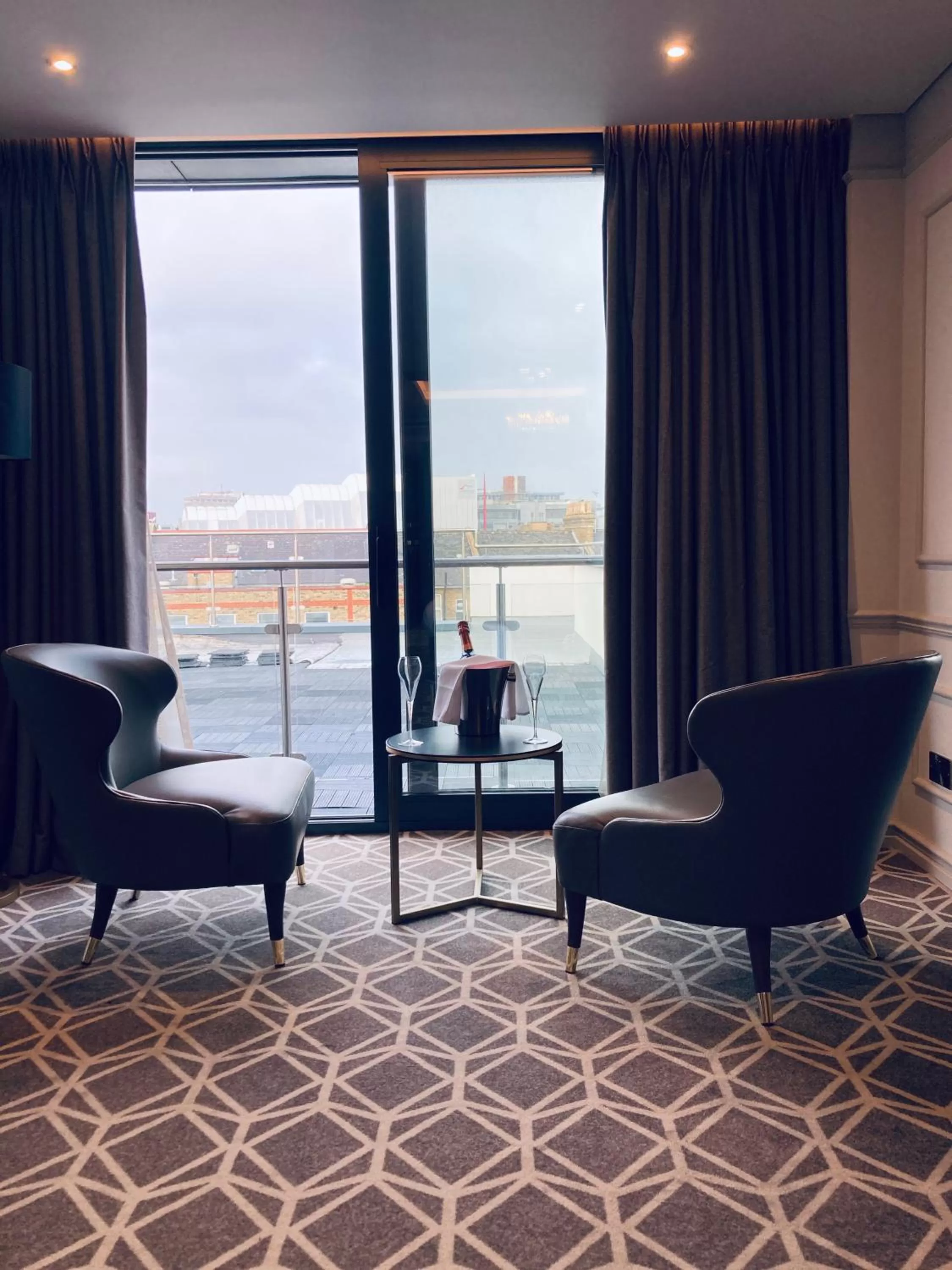 Seating area in Seven Hotel