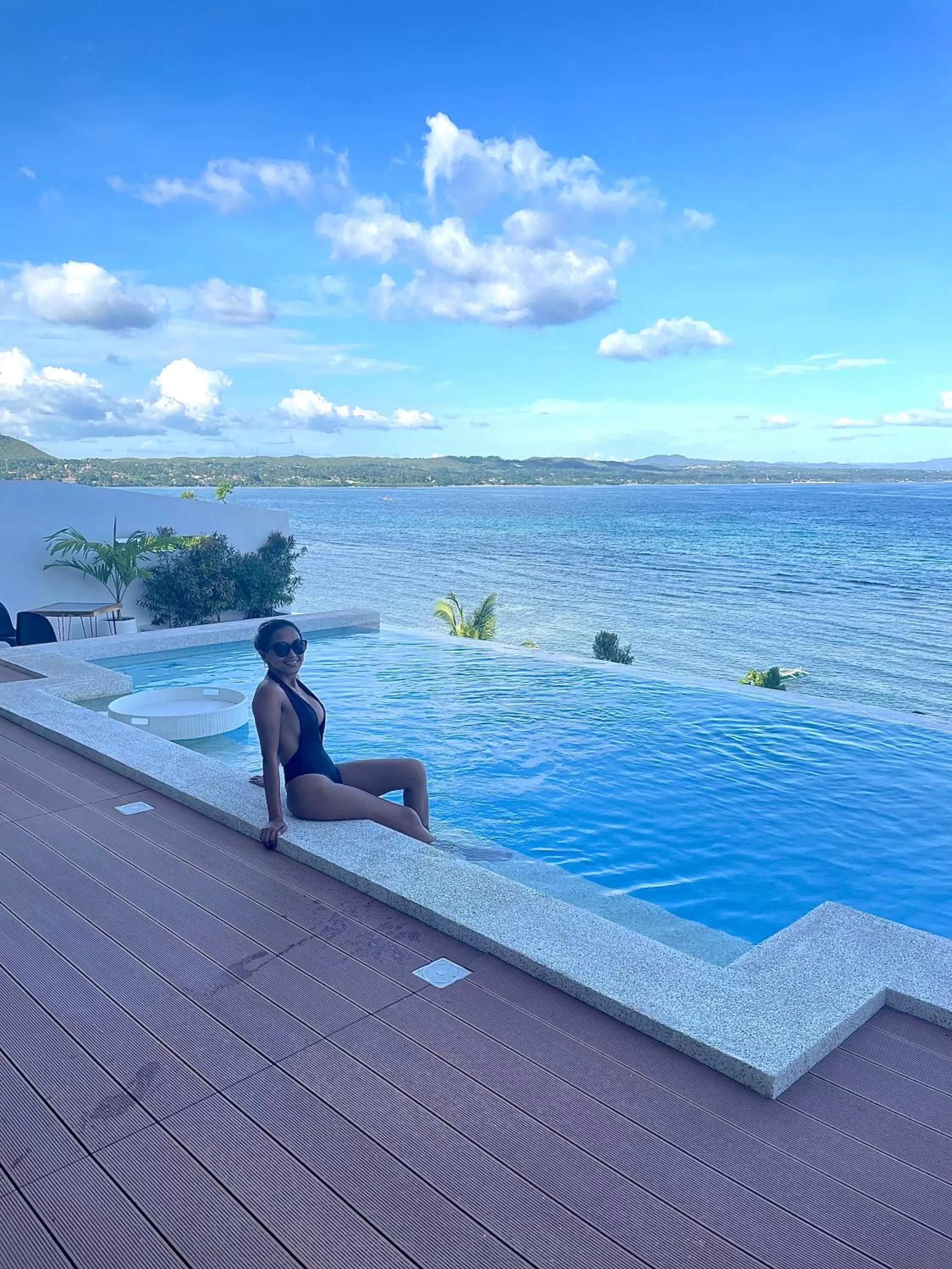 Swimming pool in Epic Suites Bohol ADULTS ONLY