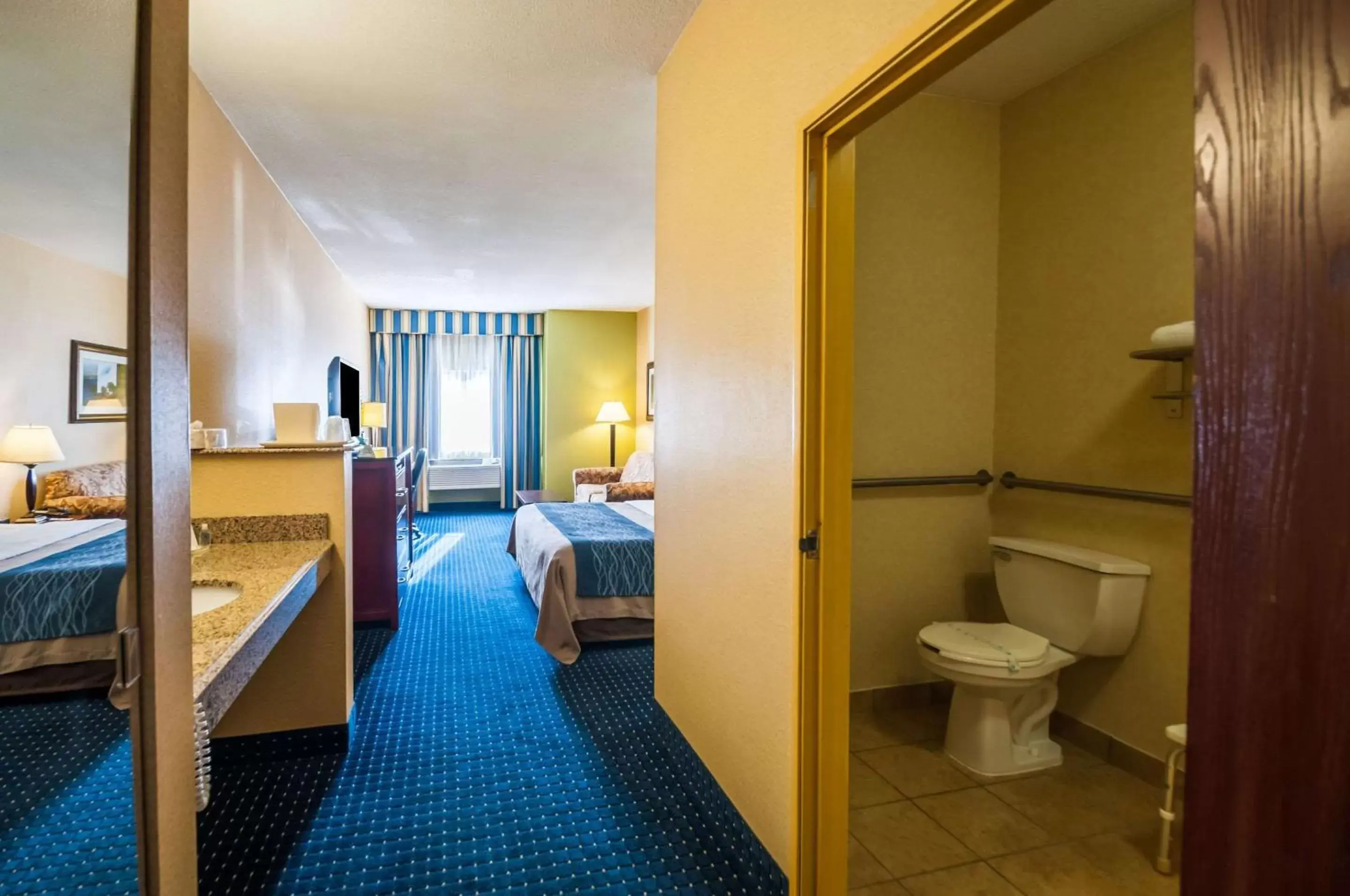 Photo of the whole room in Comfort Inn and Suites North East