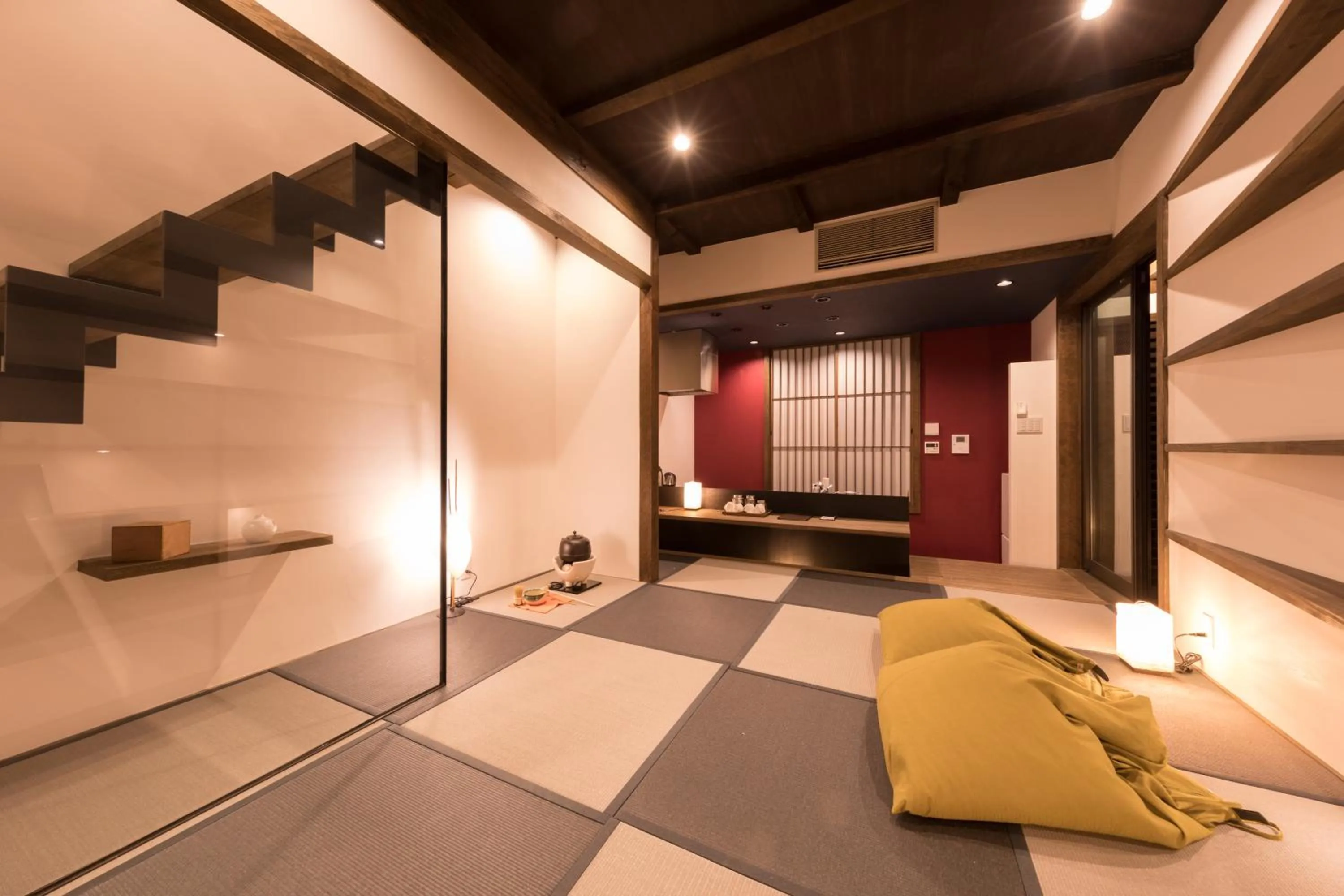 Photo of the whole room, Bed in Kiraku Kyoto Gion