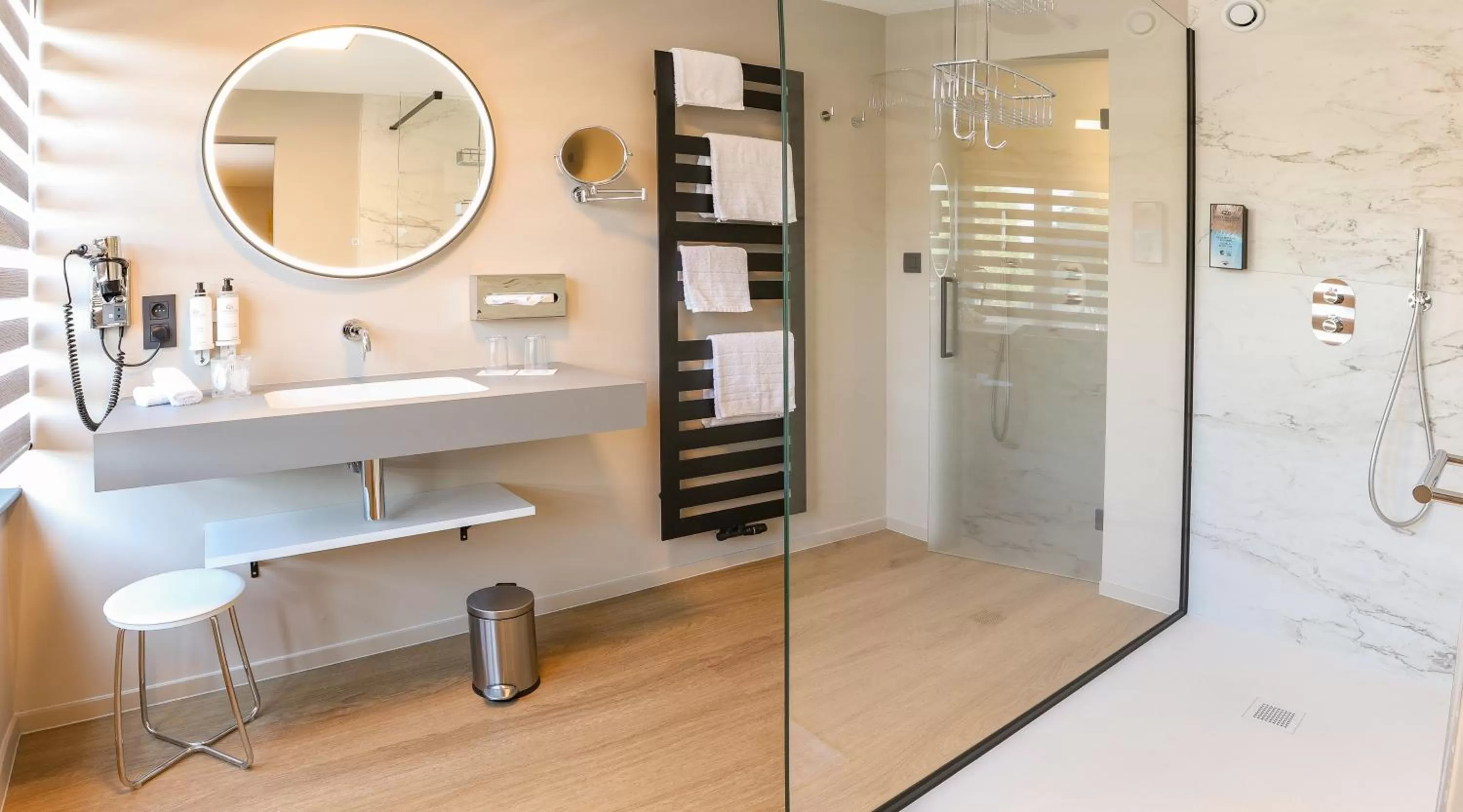 Property building in Hotel Quartier Latin