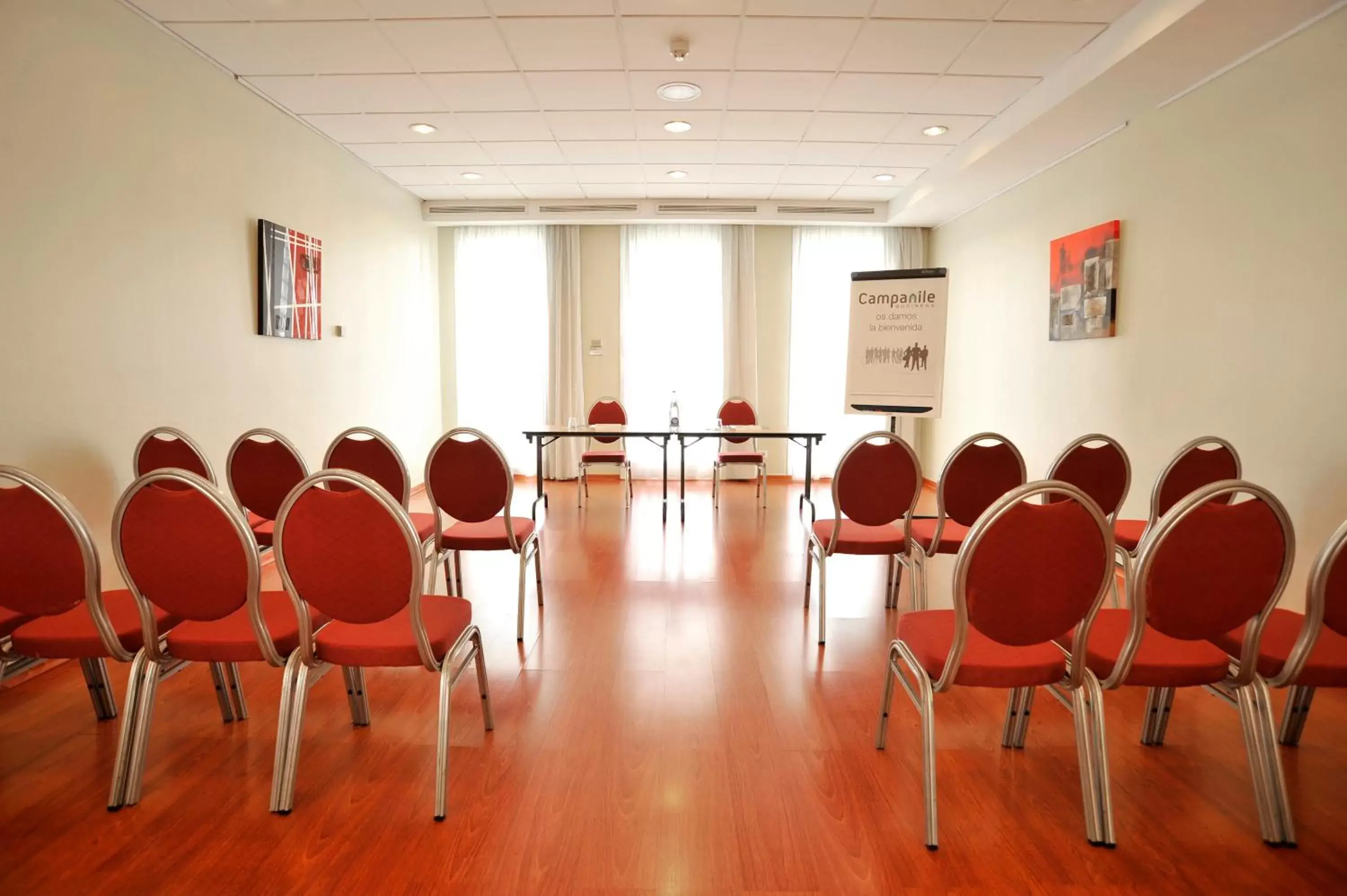 Business facilities in Campanile Barcelona