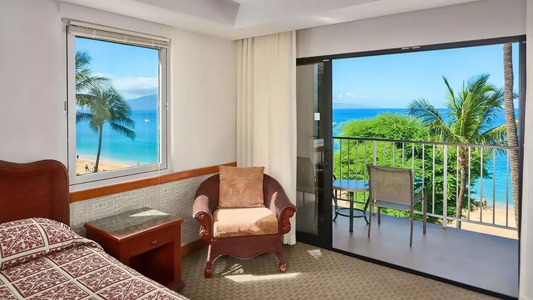 Photo of the whole room, Seating Area in OUTRIGGER Kāʻanapali Beach Resort