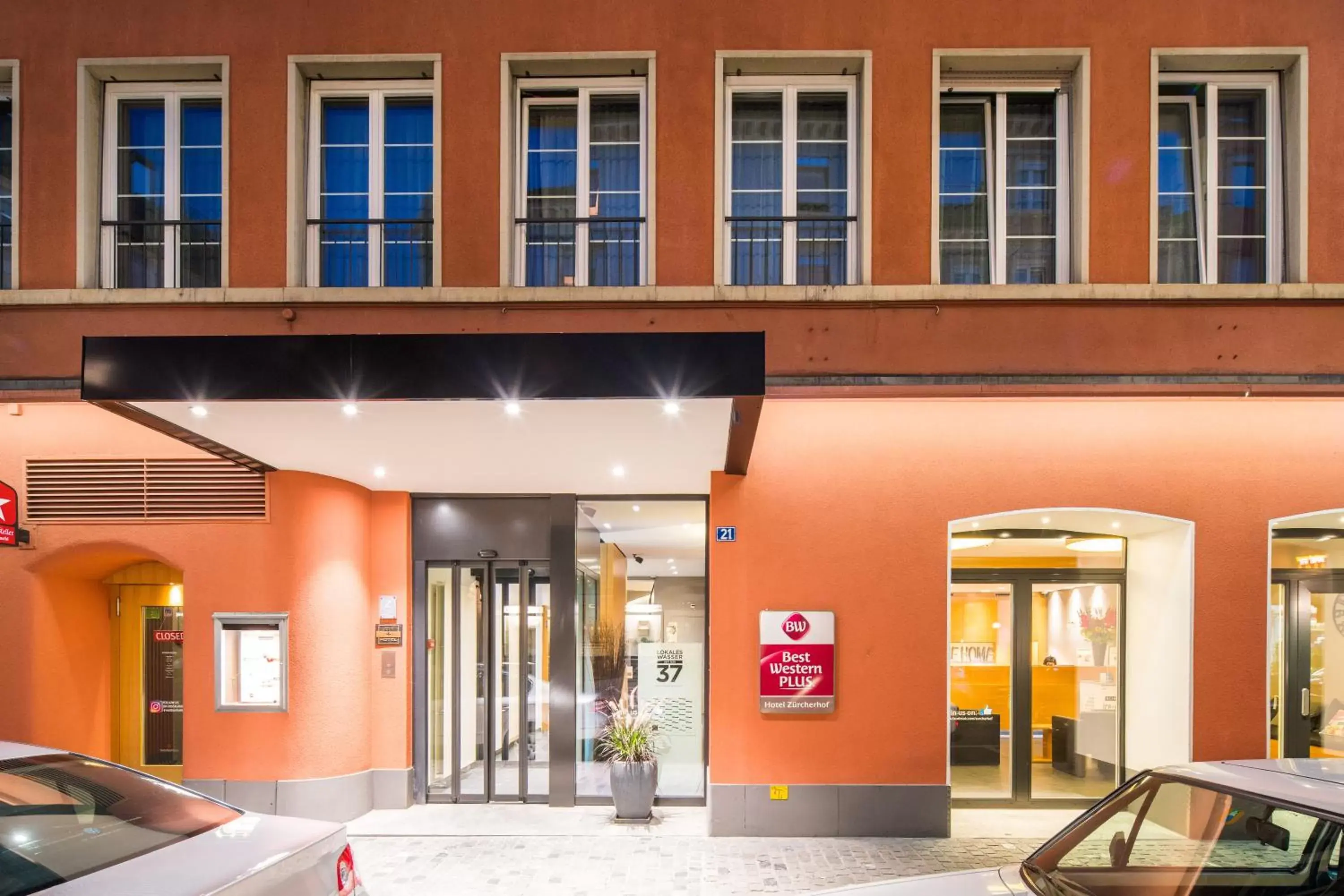 Facade/entrance in Best Western Plus Hotel Zürcherhof