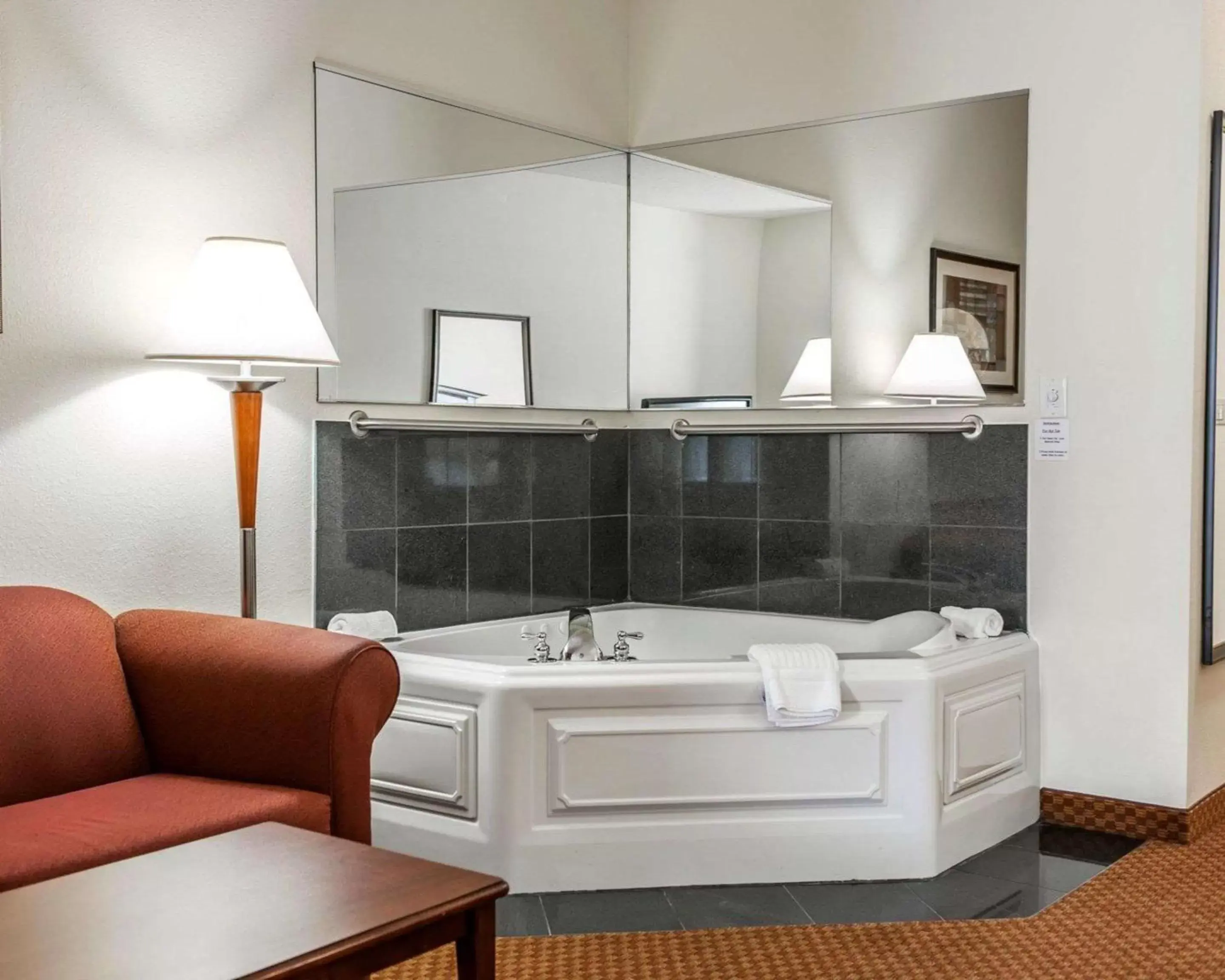 Photo of the whole room, Bathroom in Comfort Suites near Indianapolis Airport