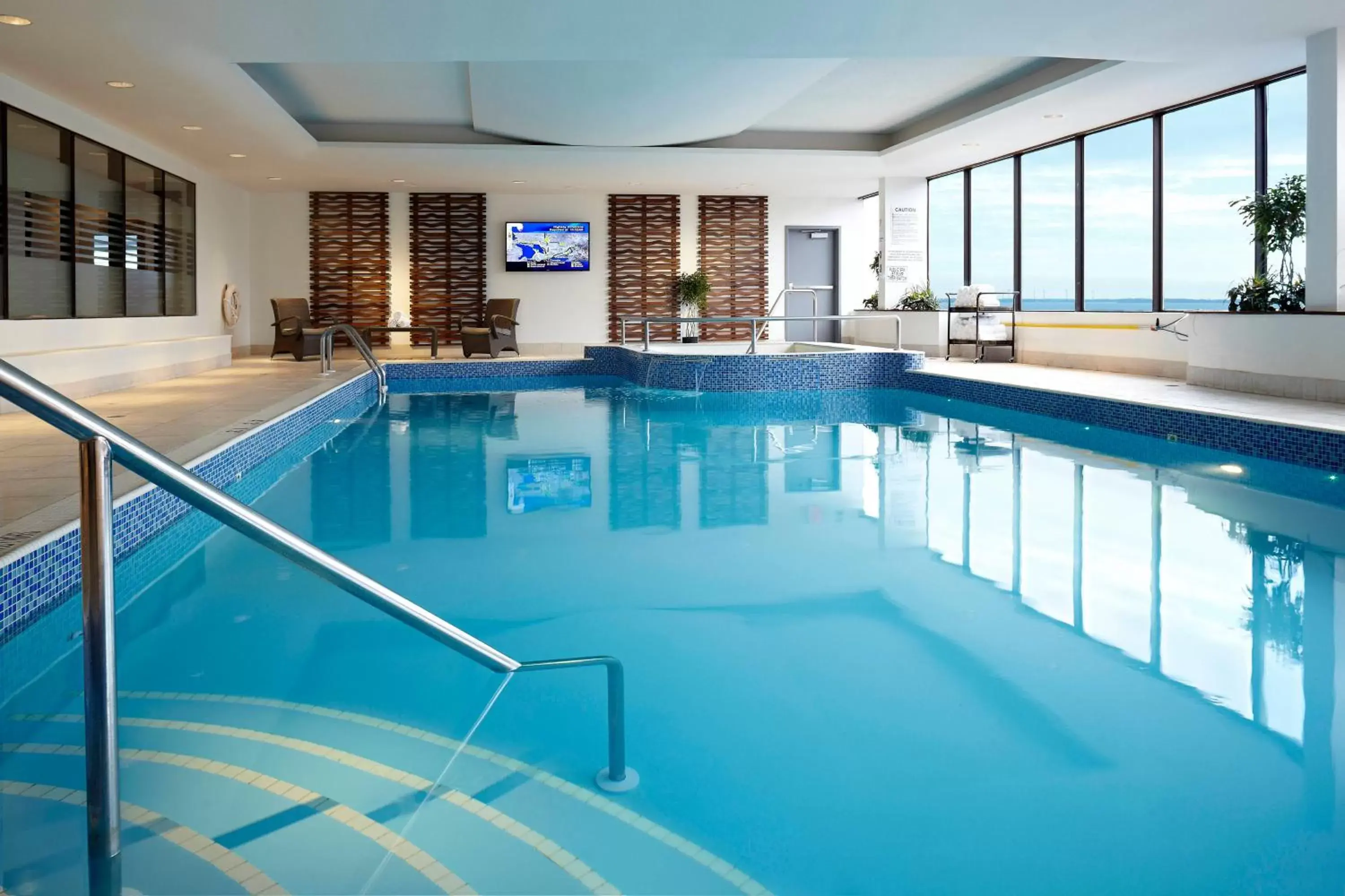 Swimming Pool in Delta Hotels by Marriott Kingston Waterfront