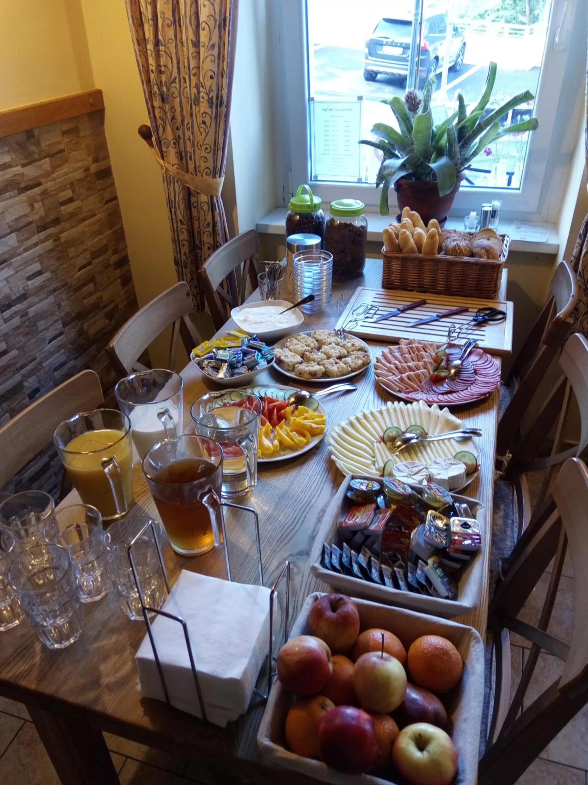 Breakfast in Hotel Orix