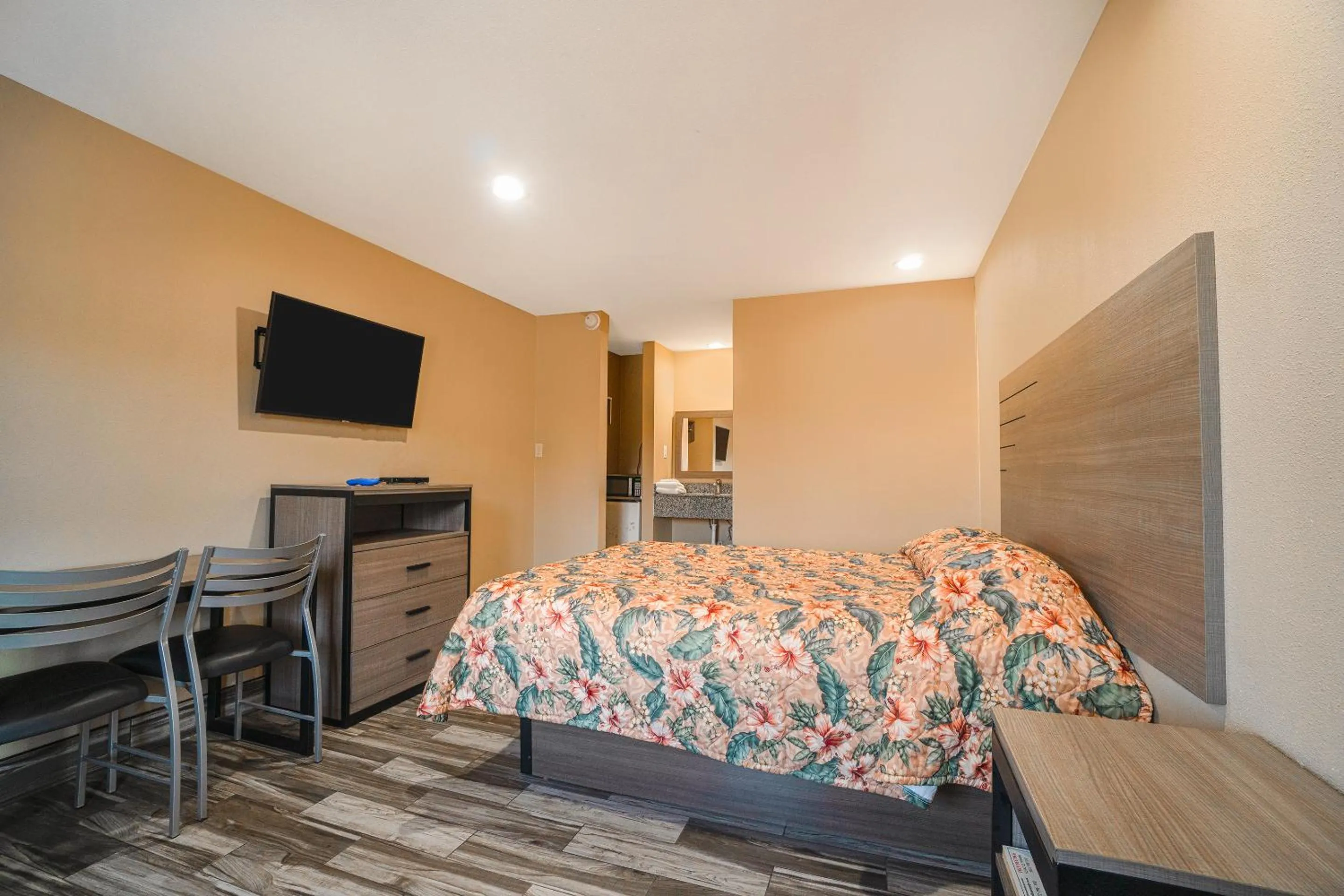 Bedroom, Bed in Days Inn by Wyndham Aransas Pass