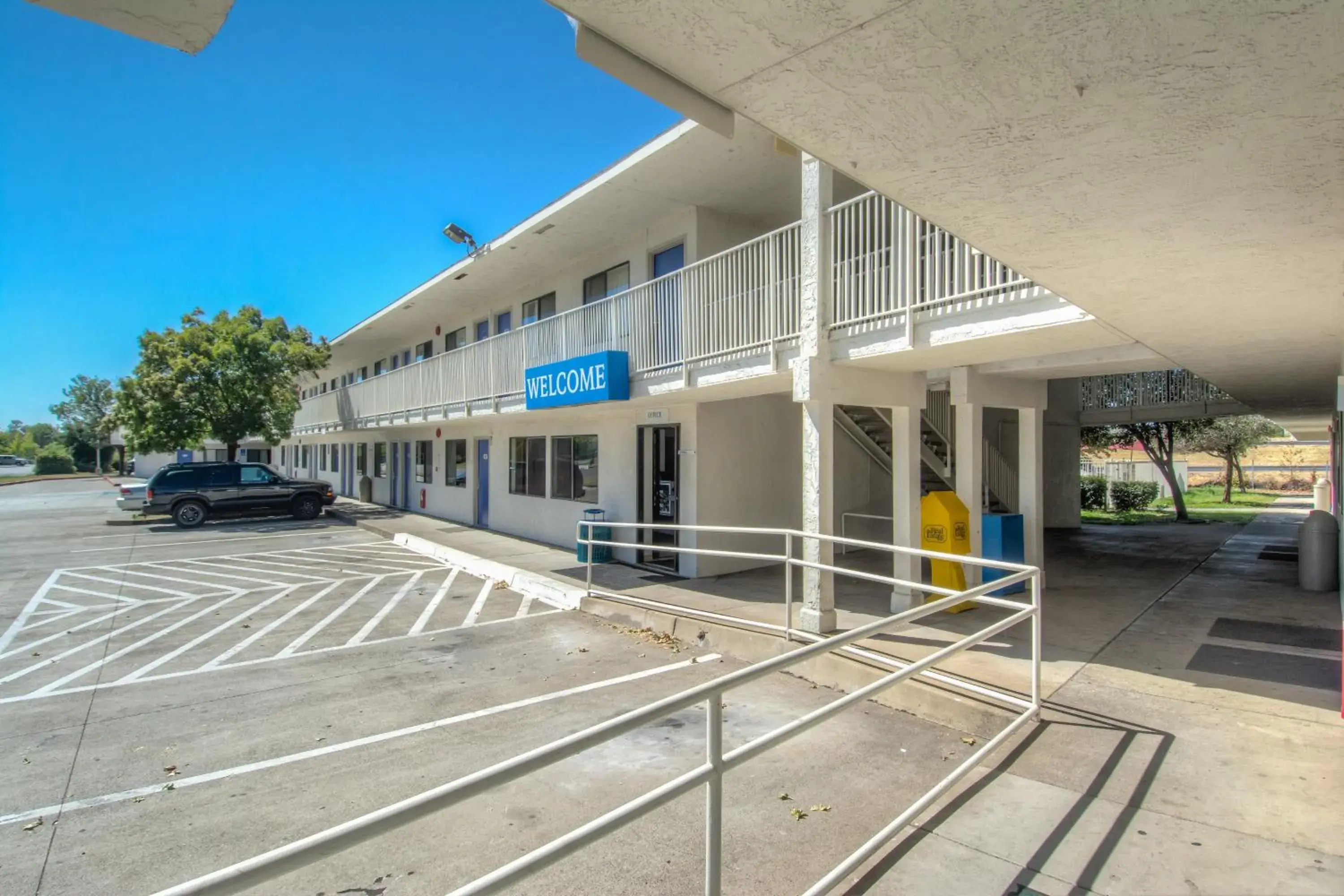 Decorative detail in Motel 6-Redding, CA - North Decorative detail in Motel 6-Redding, CA - North