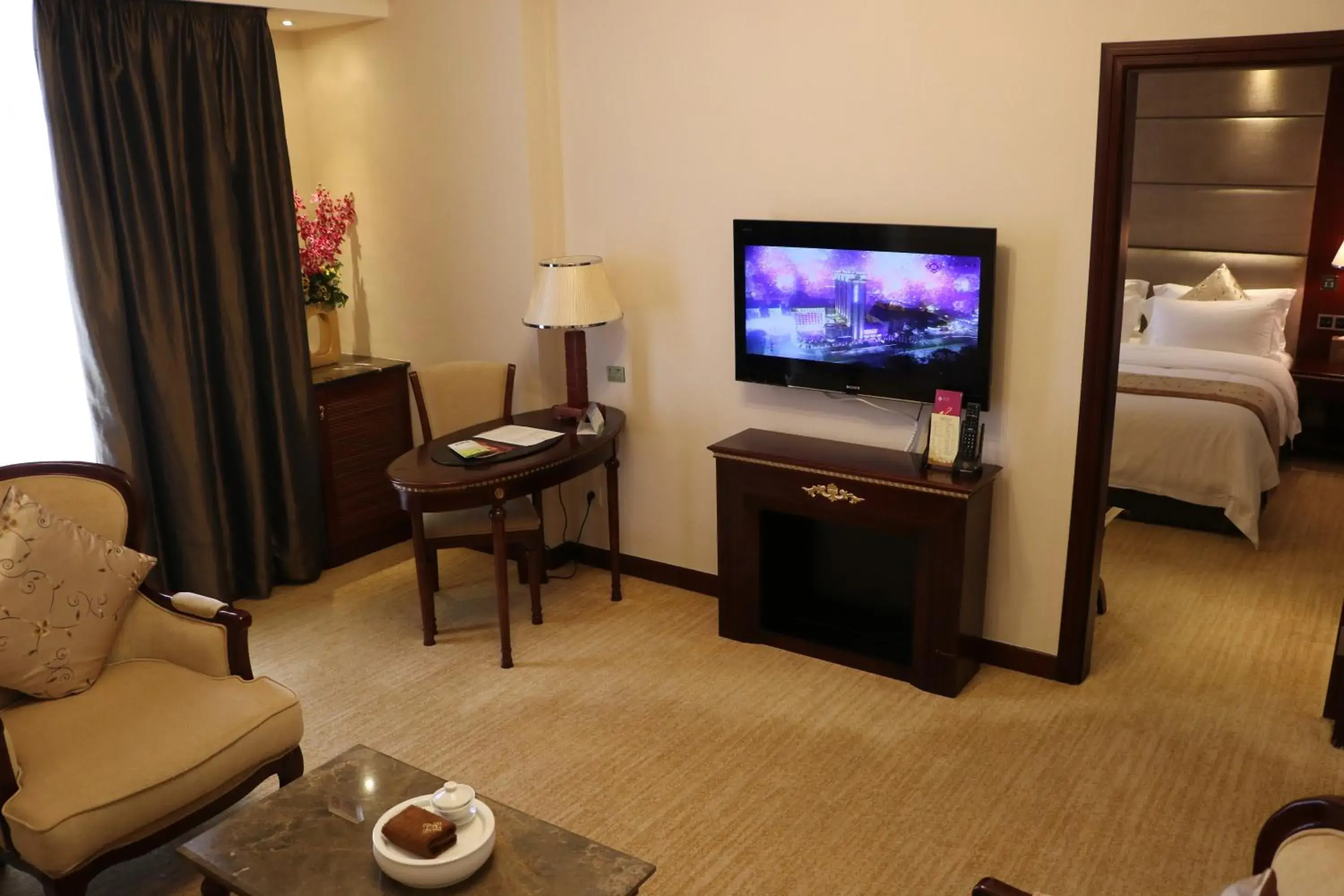 River view, TV/Entertainment Center in Rongjiang Hotel