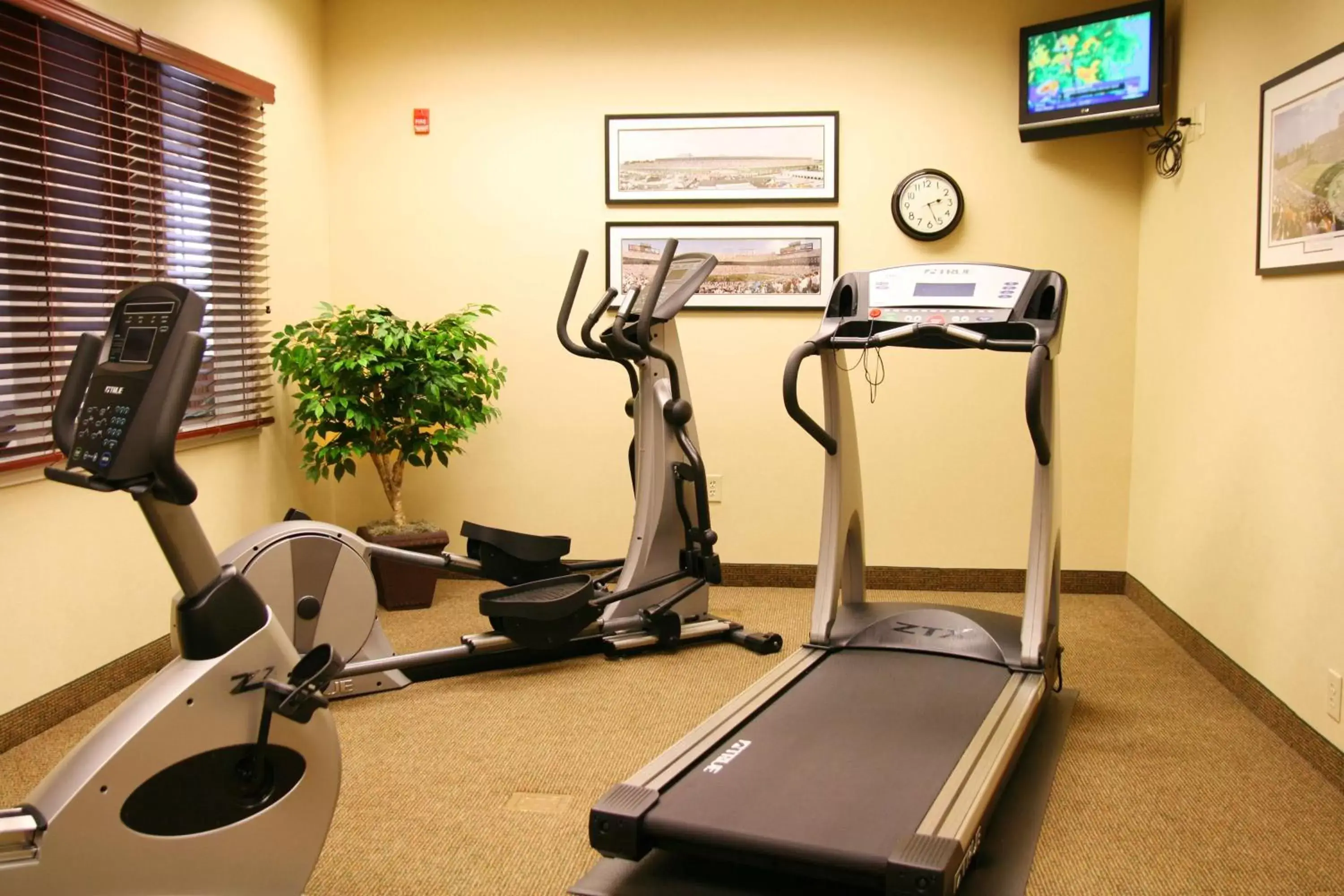 Fitness centre/facilities, Fitness Center/Facilities in Hampton Inn By Hilton And Suites Dobson
