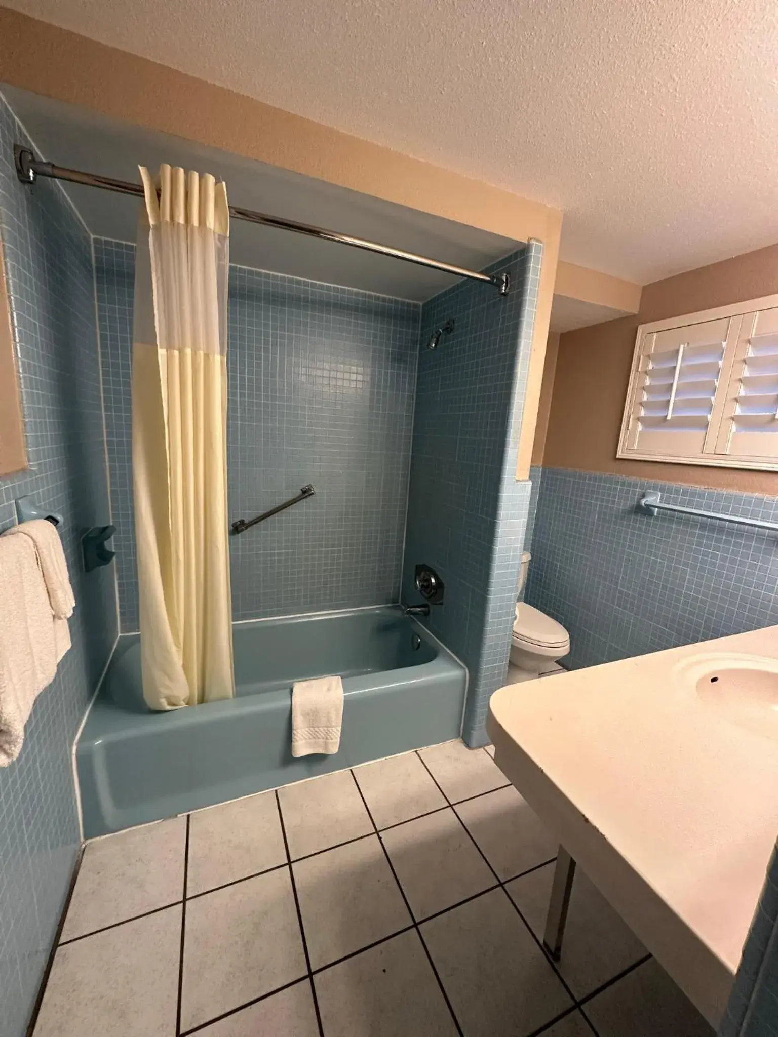 Bathroom in Tahitian Inn Boutique Hotel Tampa