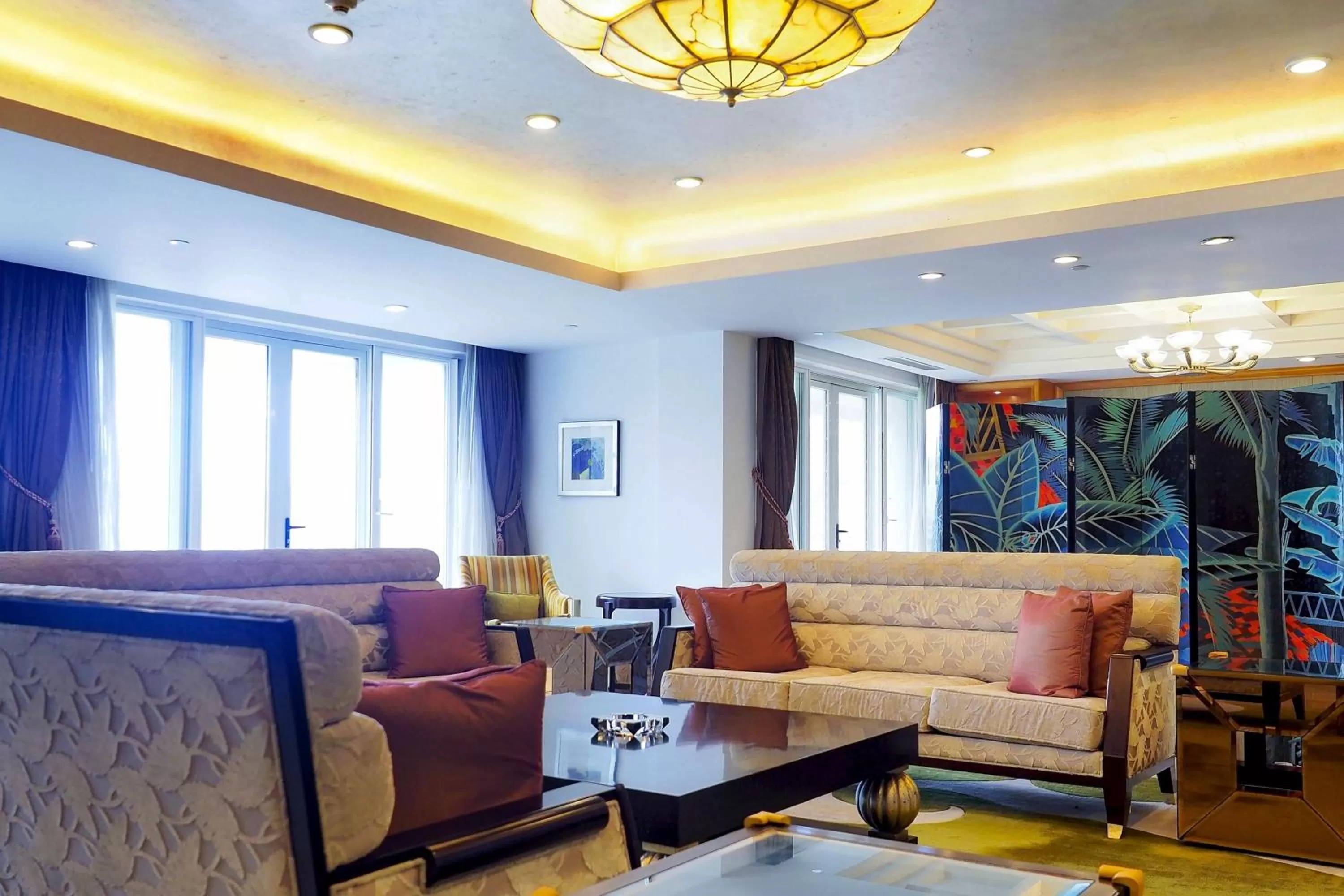 Living room in Sheraton Haikou Hotel