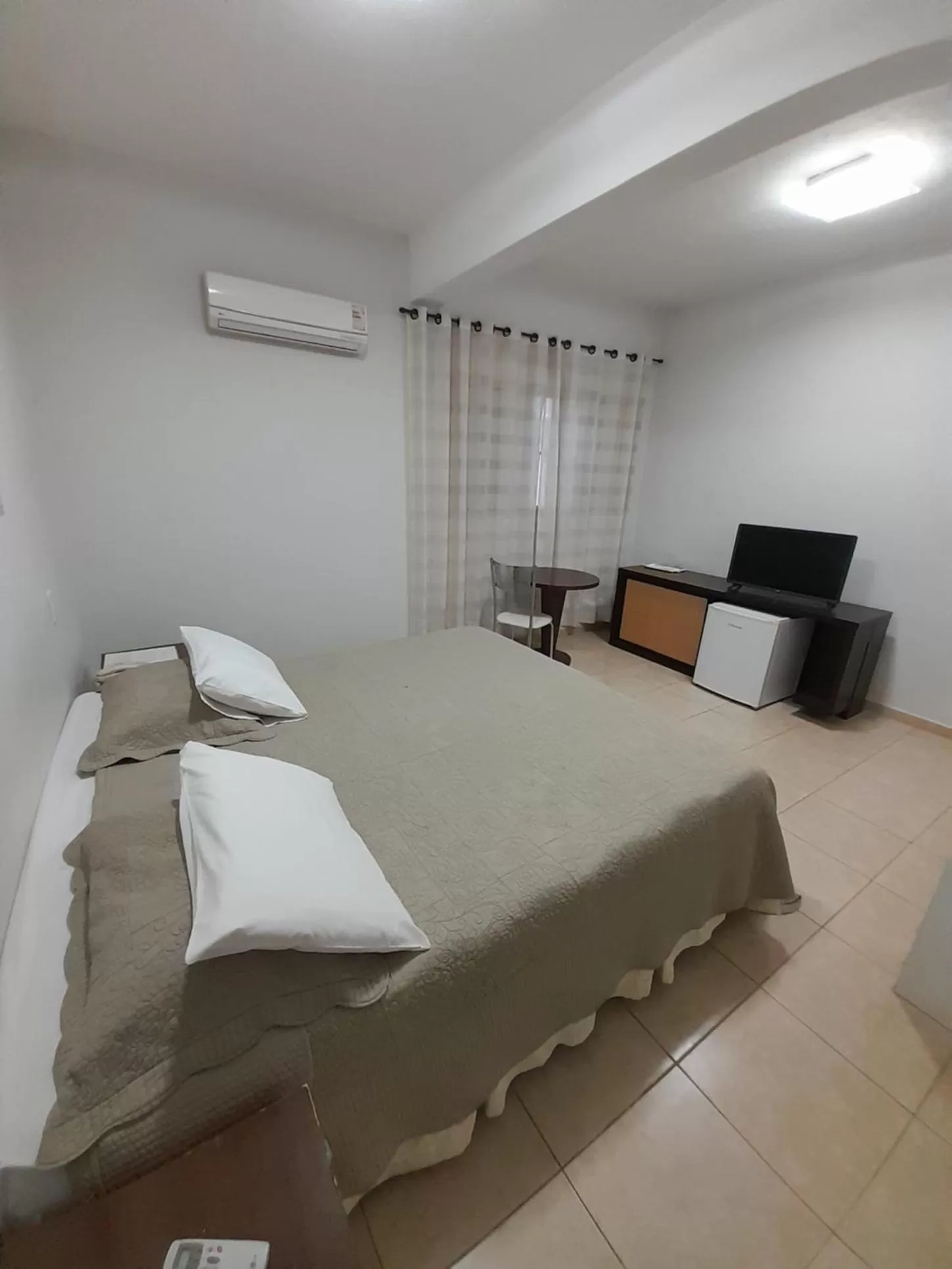 Bed in Jales Center Hotel