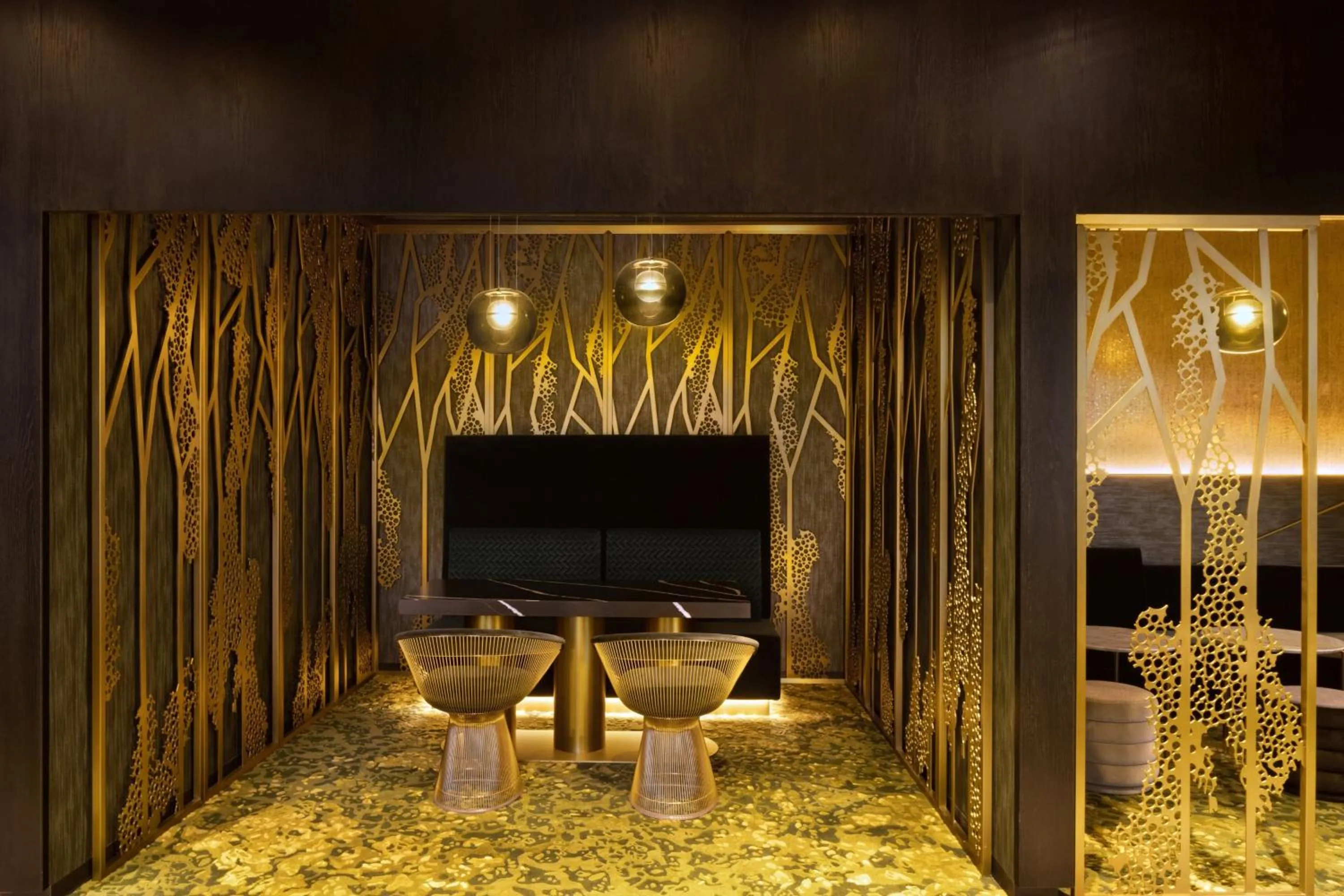 Lounge or bar in Paragraph Freedom Square, a Luxury Collection Hotel, Tbilisi