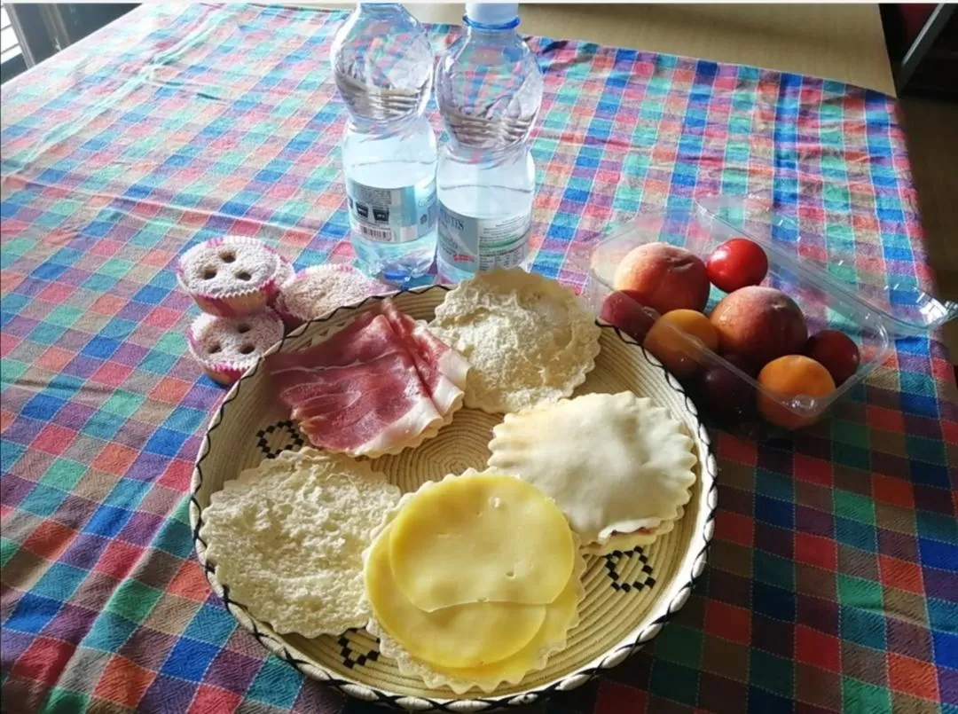 Food and drinks in B&B e Home Restaurant S'ispera Monolocale uso esclusivo