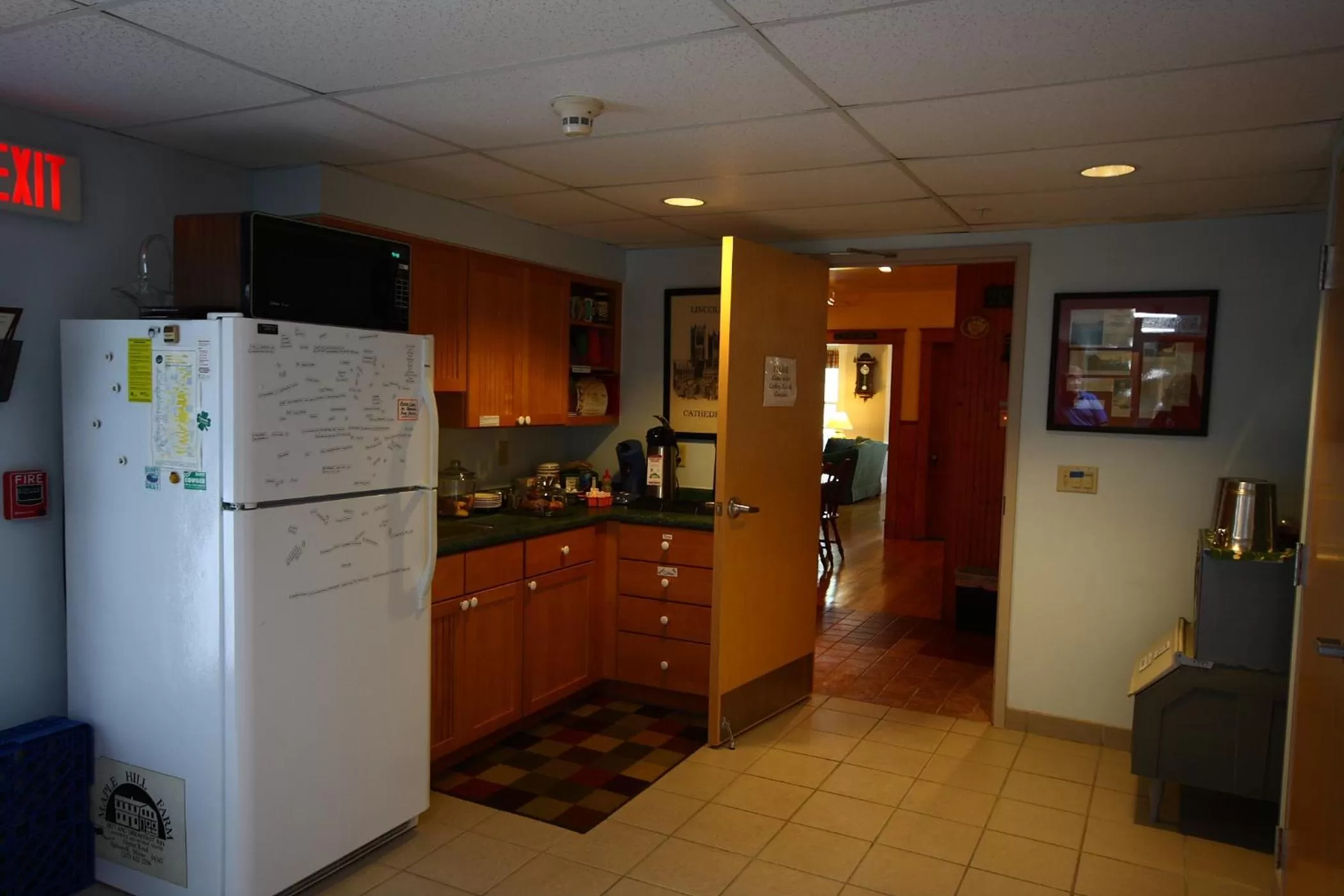 Coffee/tea facilities in Maple Hill Farm Inn