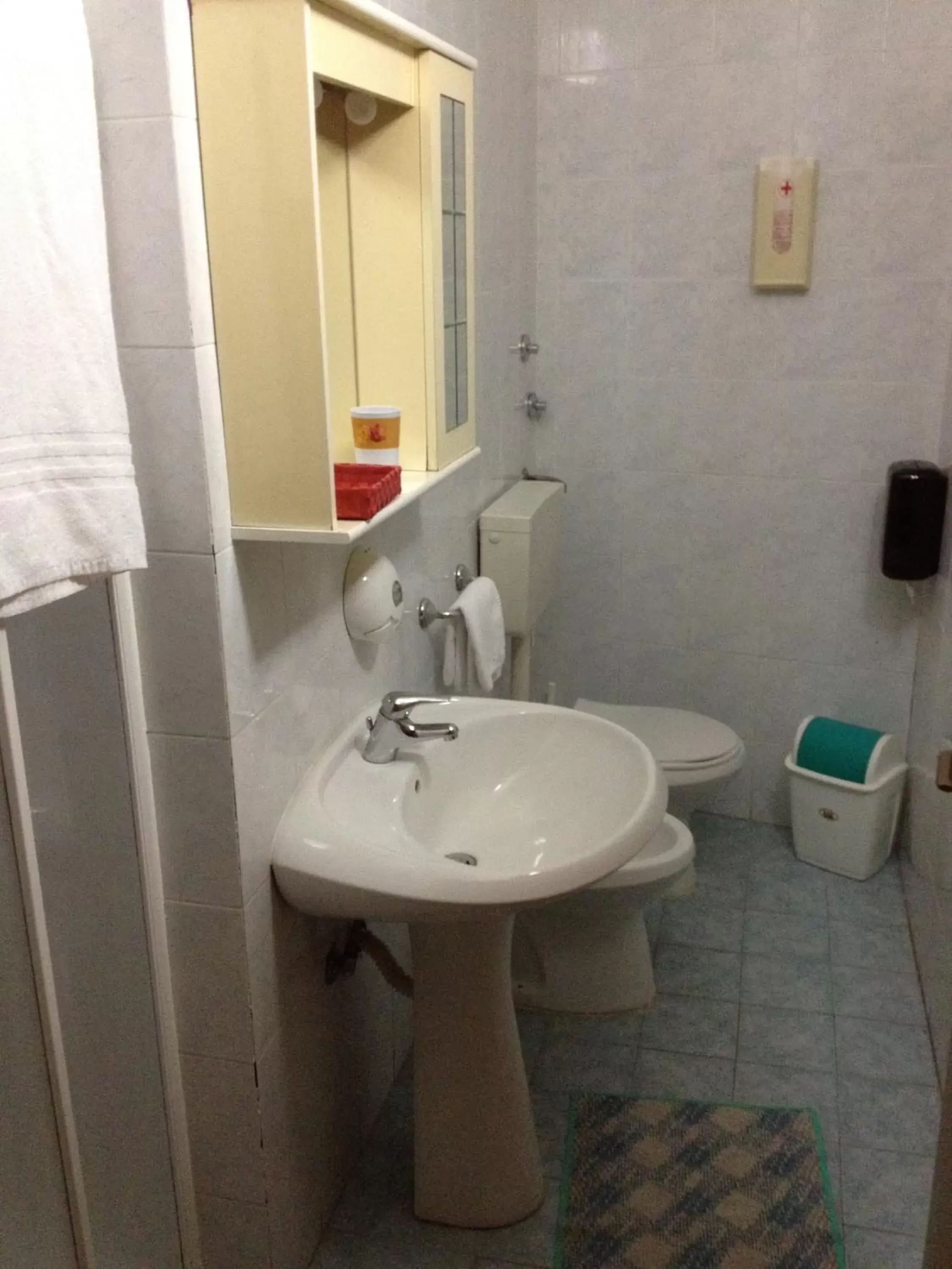 Photo of the whole room, Bathroom in Hotel Archimede Ortigia