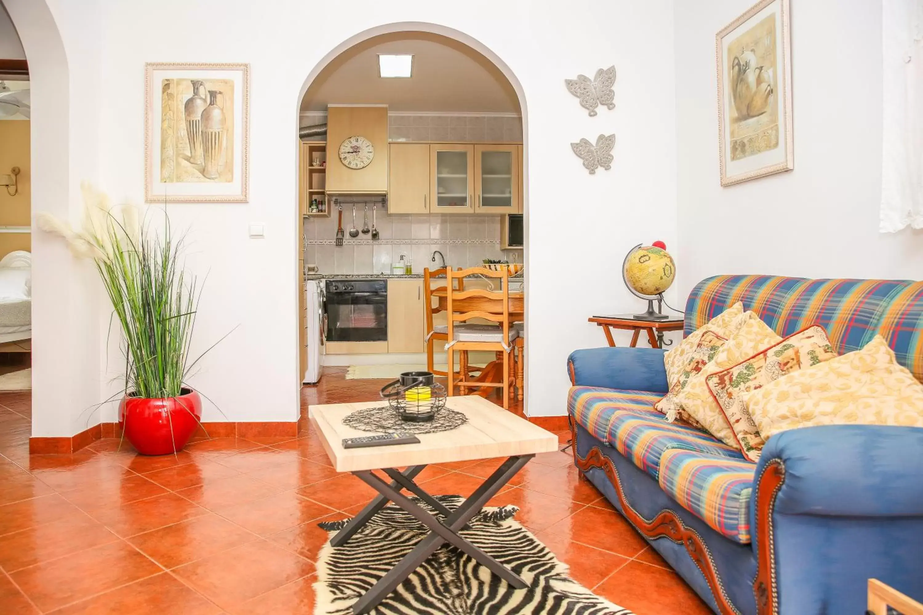 Kitchen or kitchenette, Seating Area in Pata da Gaivota Boutique House