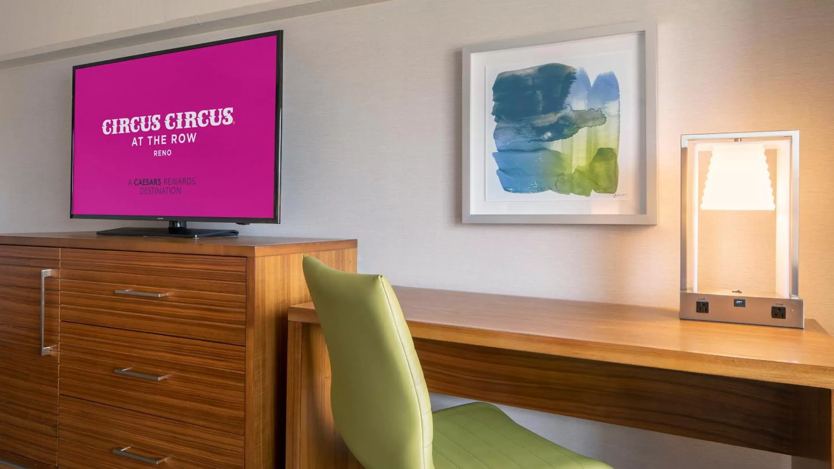 Seating area, TV/Entertainment Center in Circus Circus Reno Hotel Casino at THE ROW