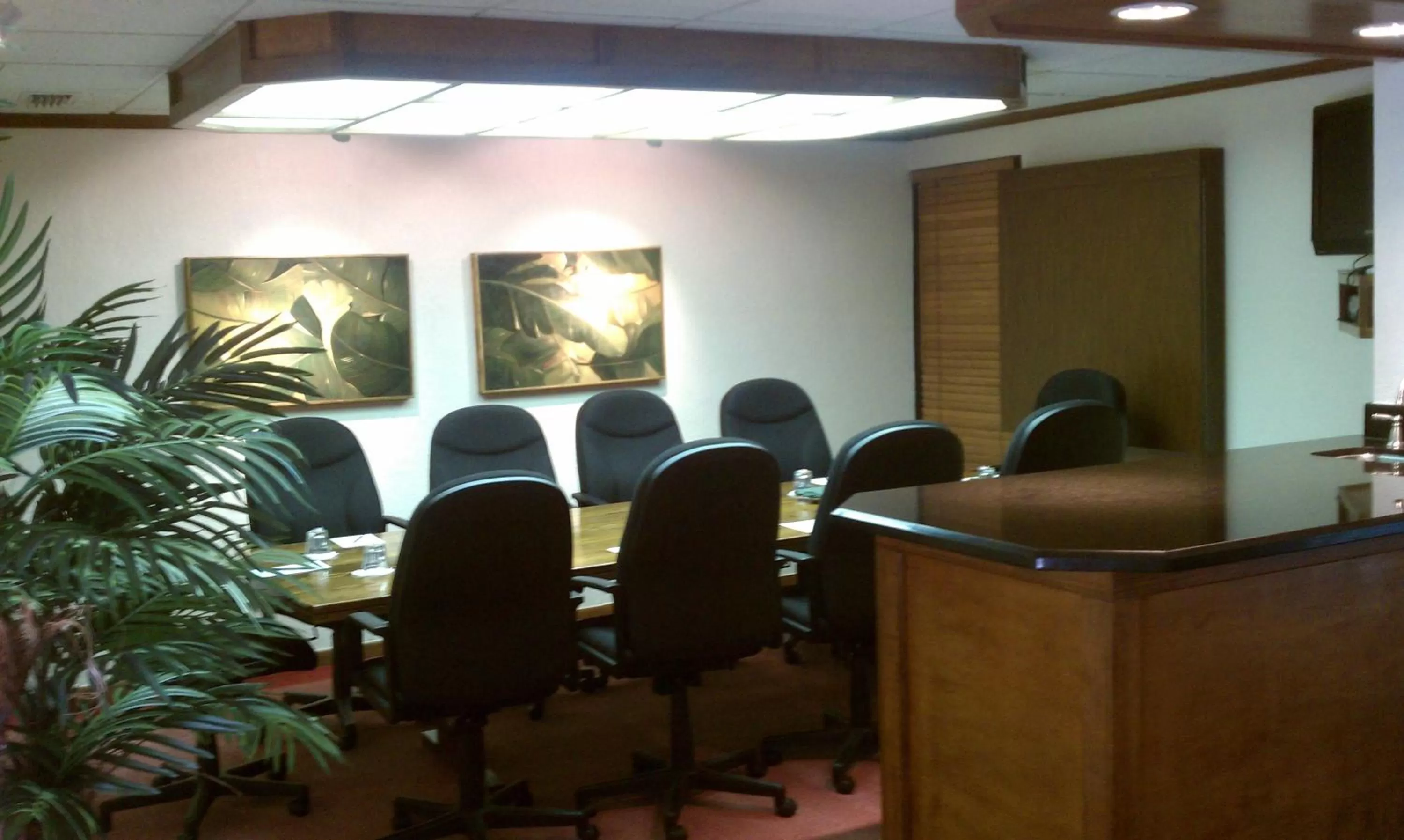 Business facilities in Isla Grand Beach Resort