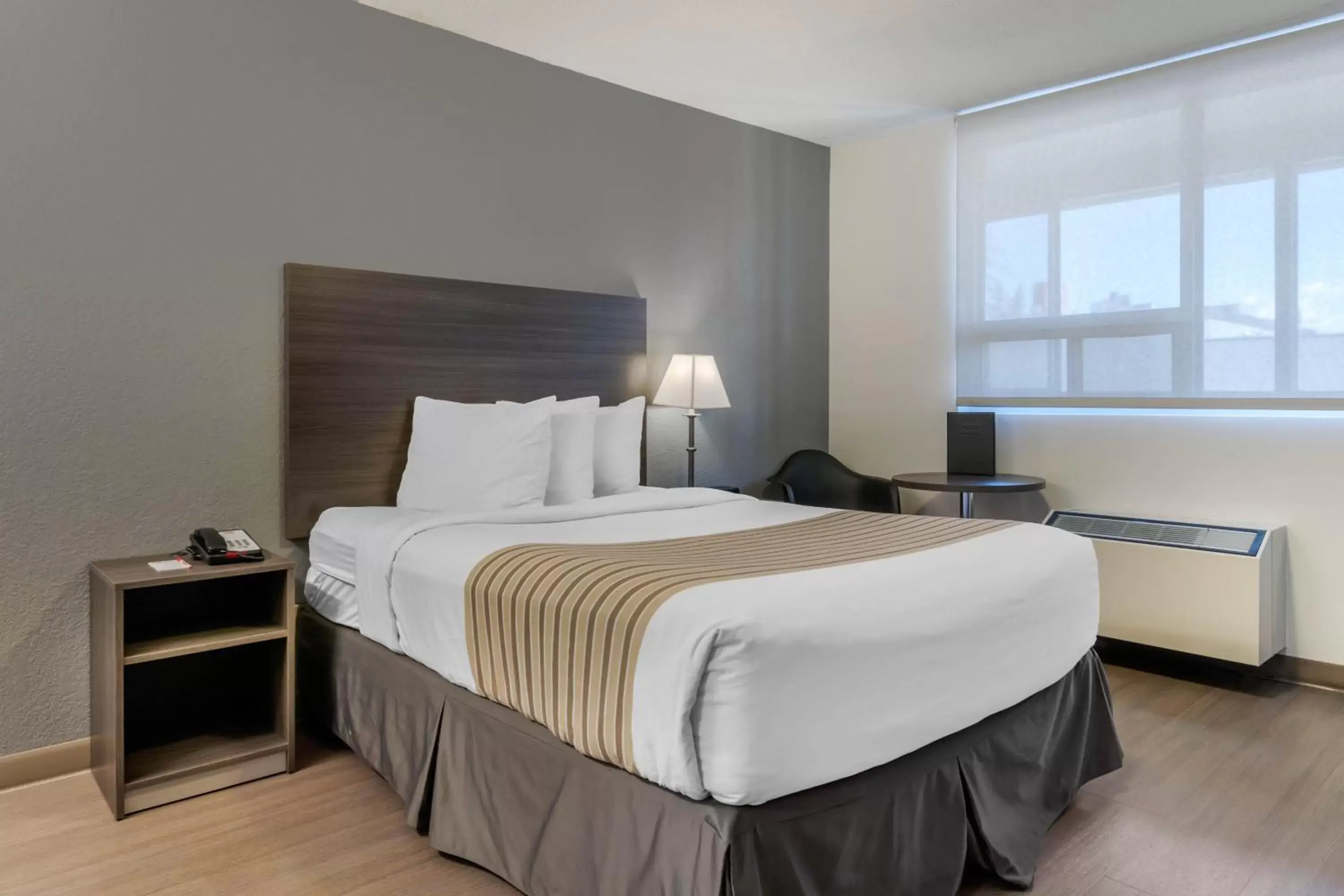 Bed in Super 8 by Wyndham Macleod Trail Calgary