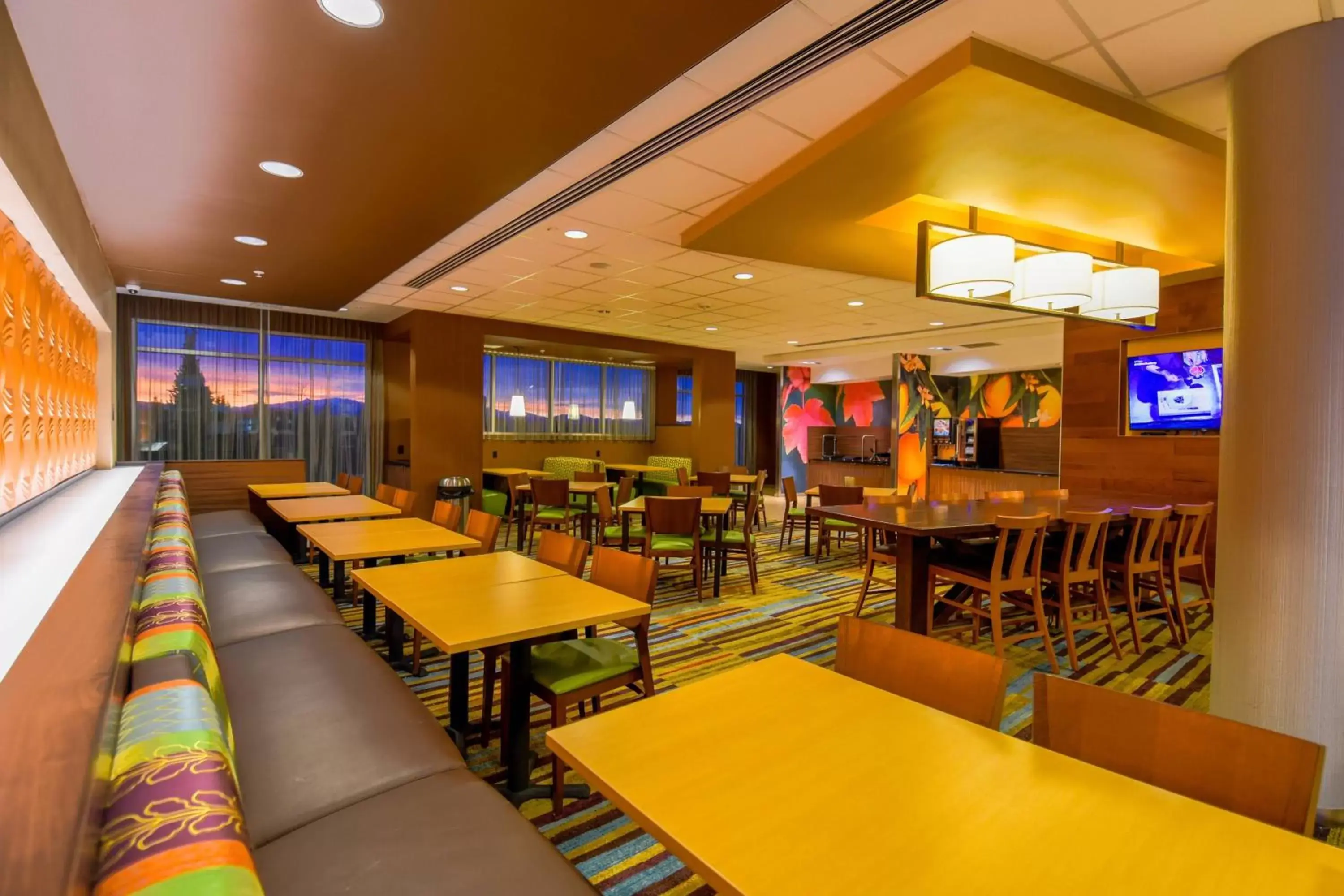Breakfast, Restaurant/Places to Eat in Fairfield Inn & Suites by Marriott Provo Orem