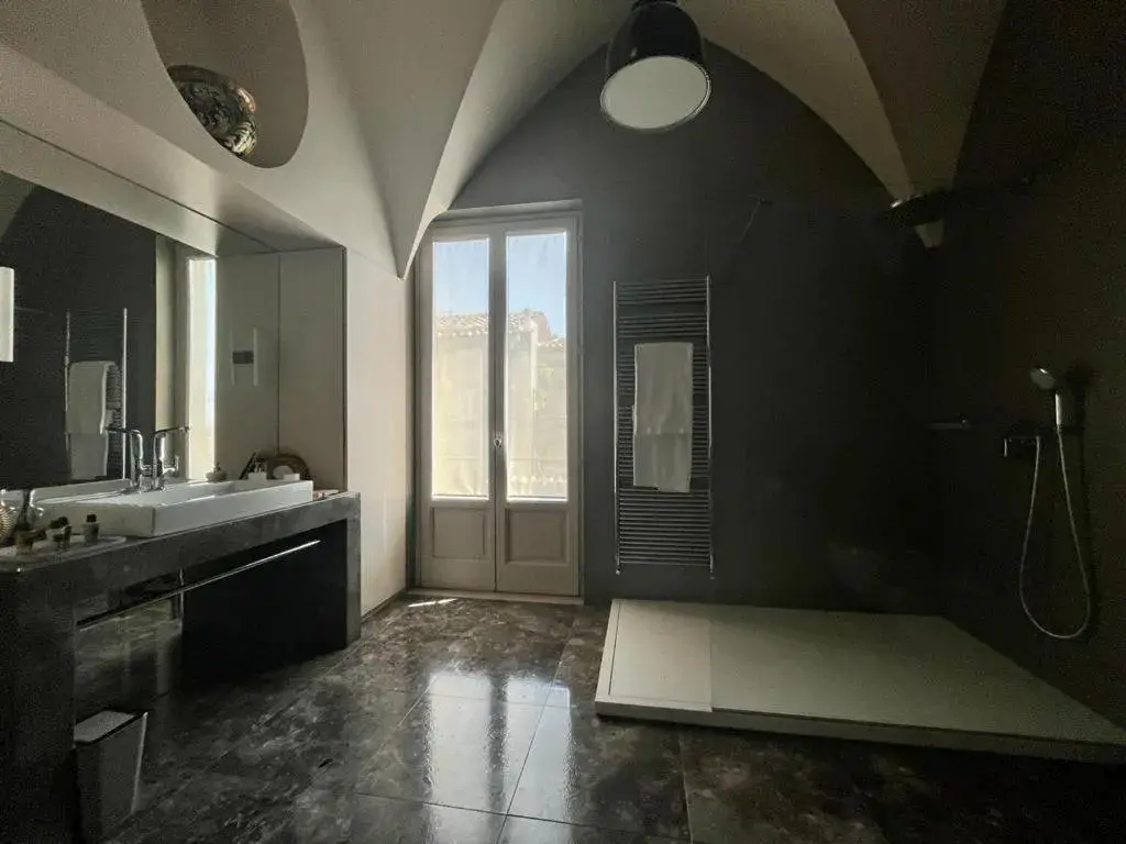 Bathroom in Asmundo di Gisira