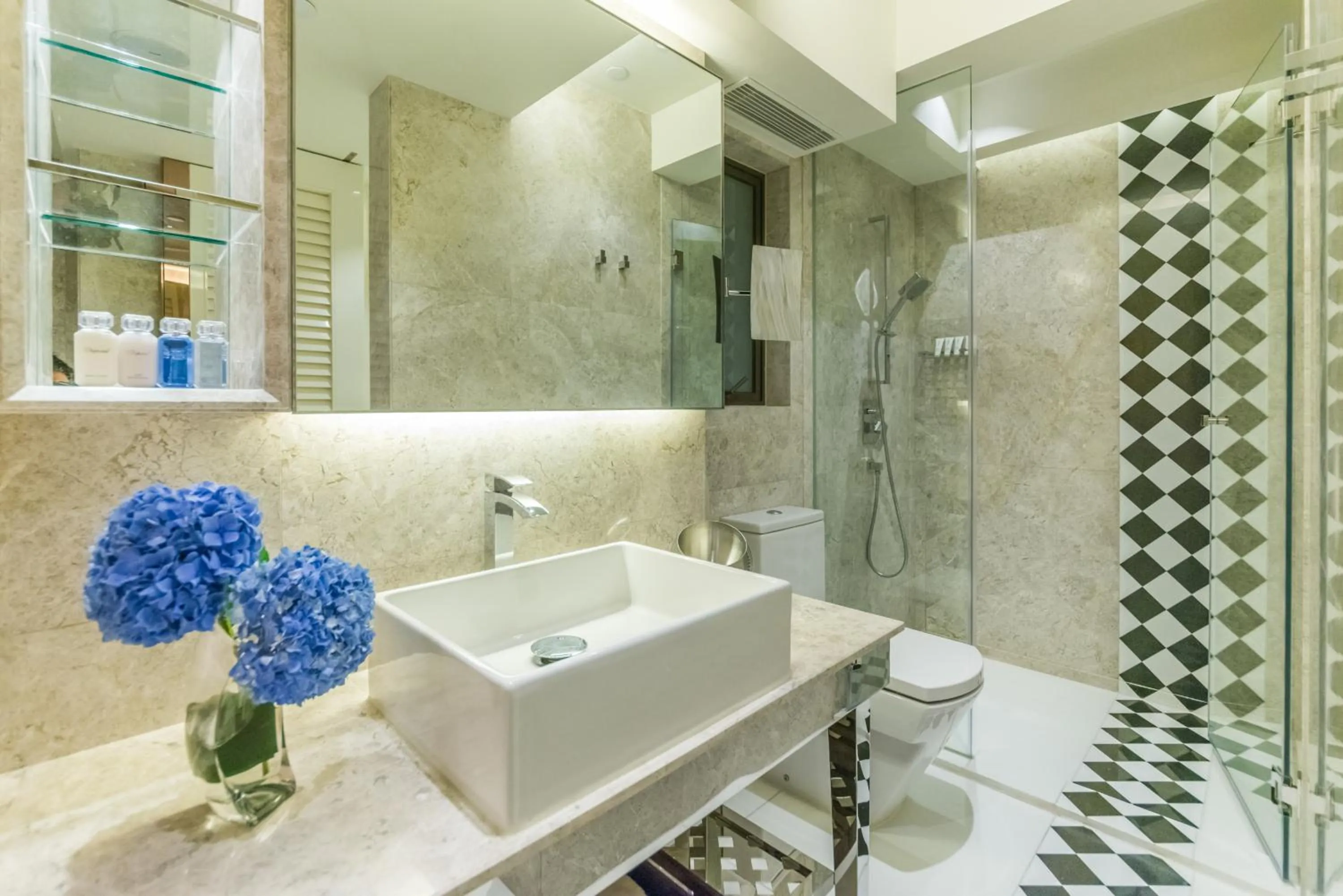 Bathroom in Hotel Pravo Hong Kong