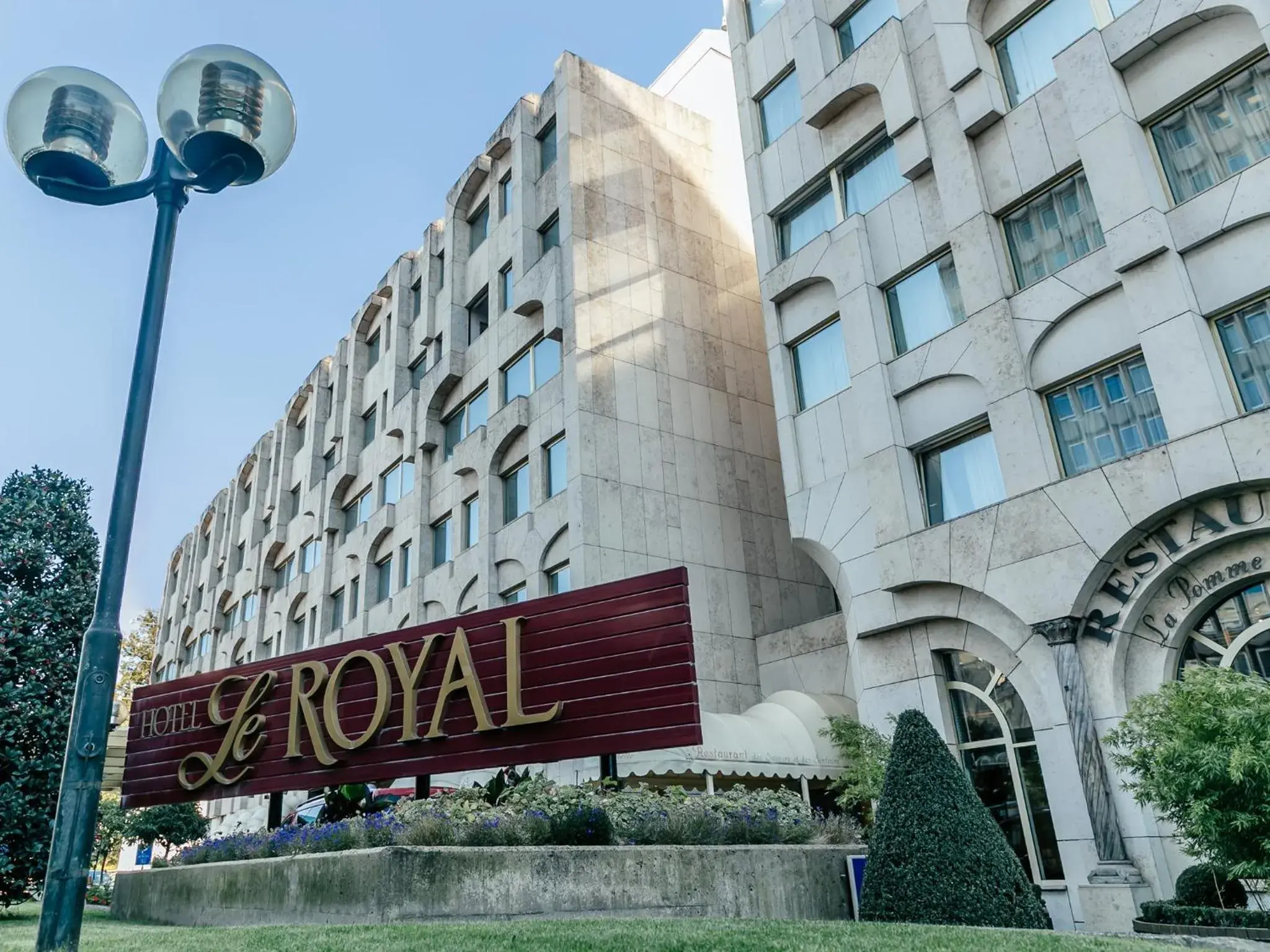 Property Building in Hotel Le Royal