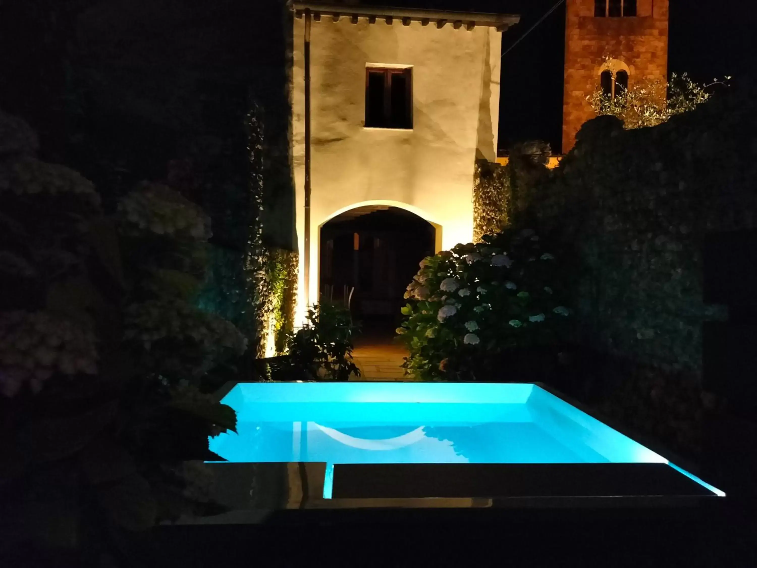 Hot Tub, Swimming Pool in Badia Giulia Prestigious Historical B&B