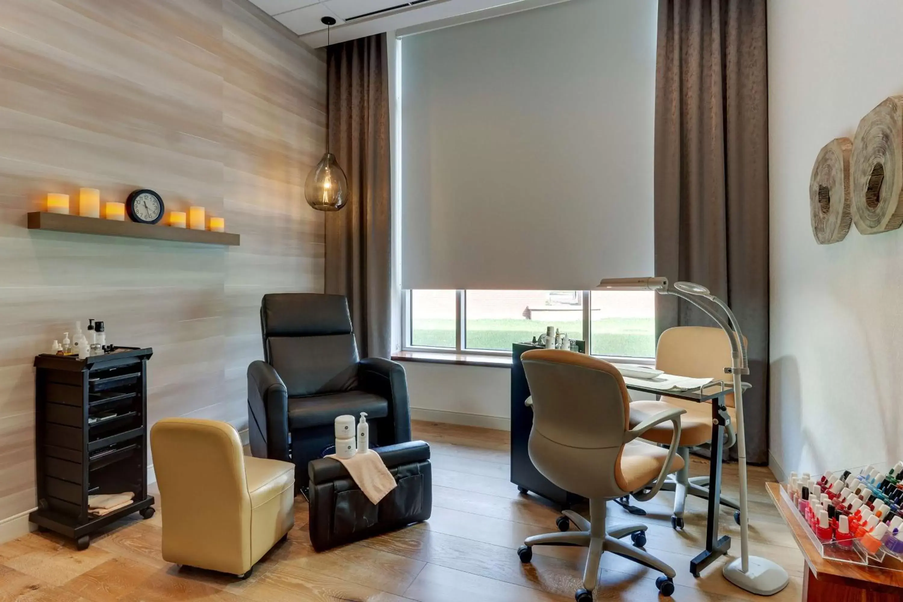 Spa and wellness centre/facilities in The Chattanoogan Hotel, Curio Collection By Hilton Spa and wellness centre/facilities in The Chattanoogan Hotel, Curio Collection By Hilton