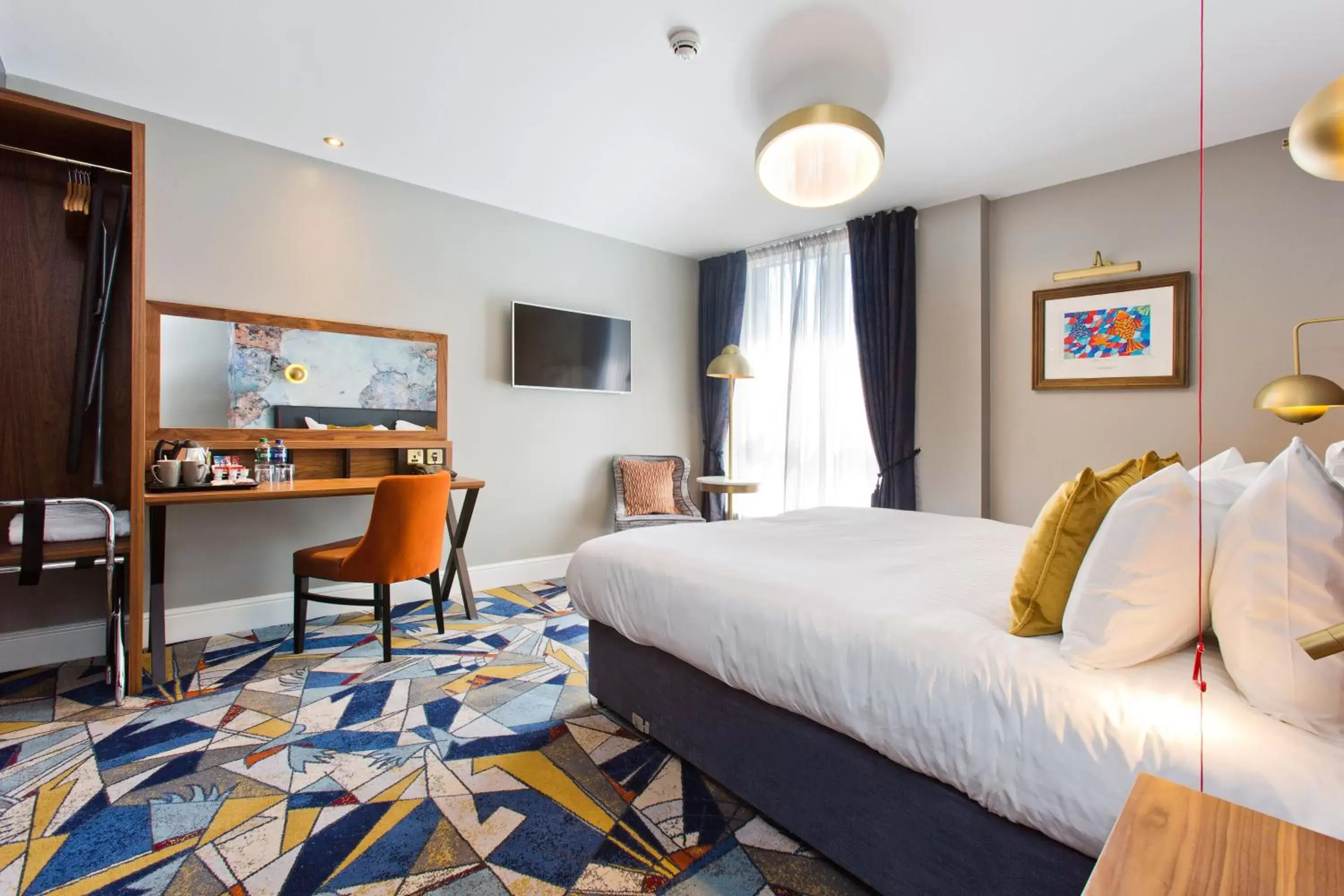 Bedroom, Bed in Keavan's Port Hotel , Dublin