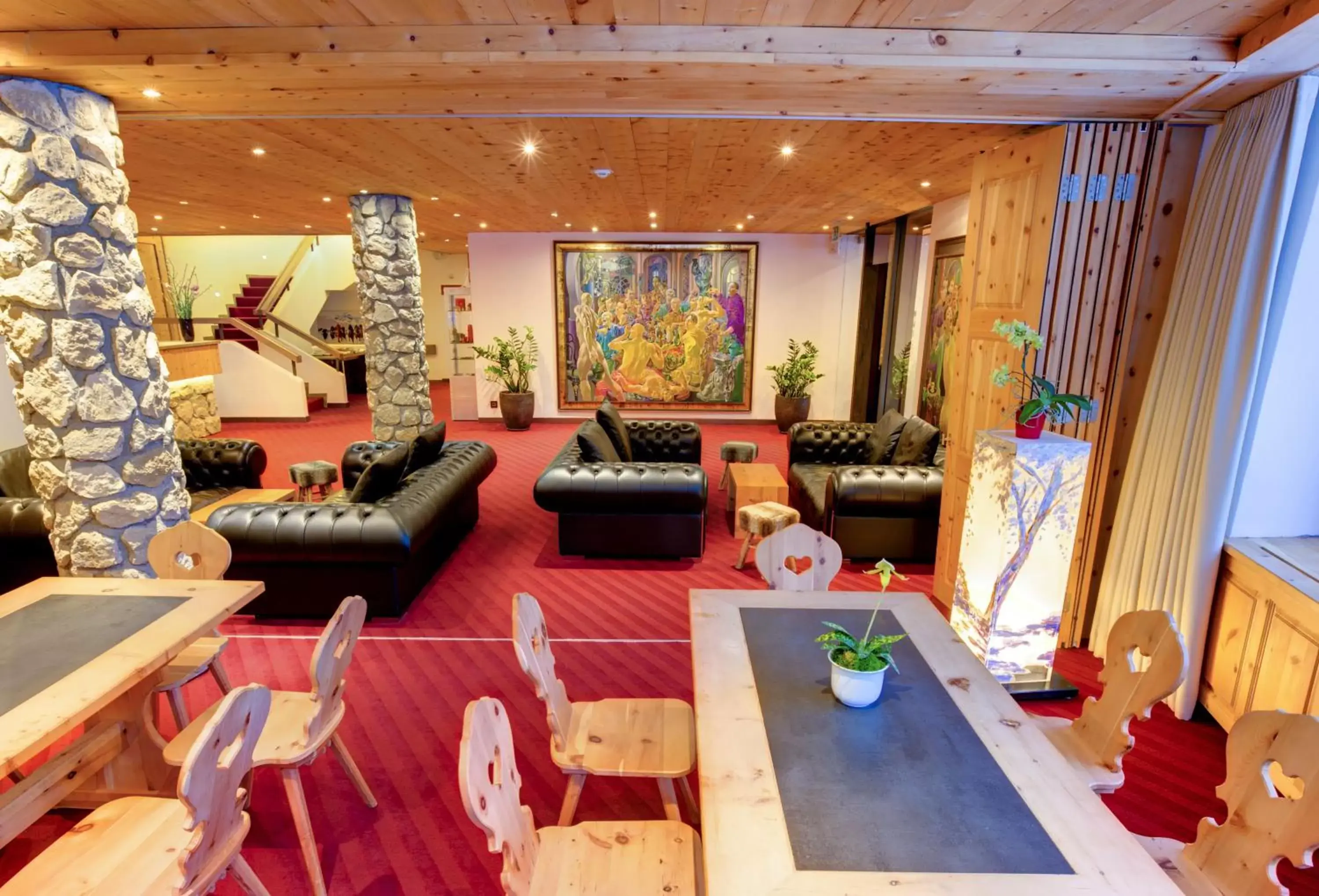 Lobby or reception in Sport & Wellnesshotel San Gian St. Moritz