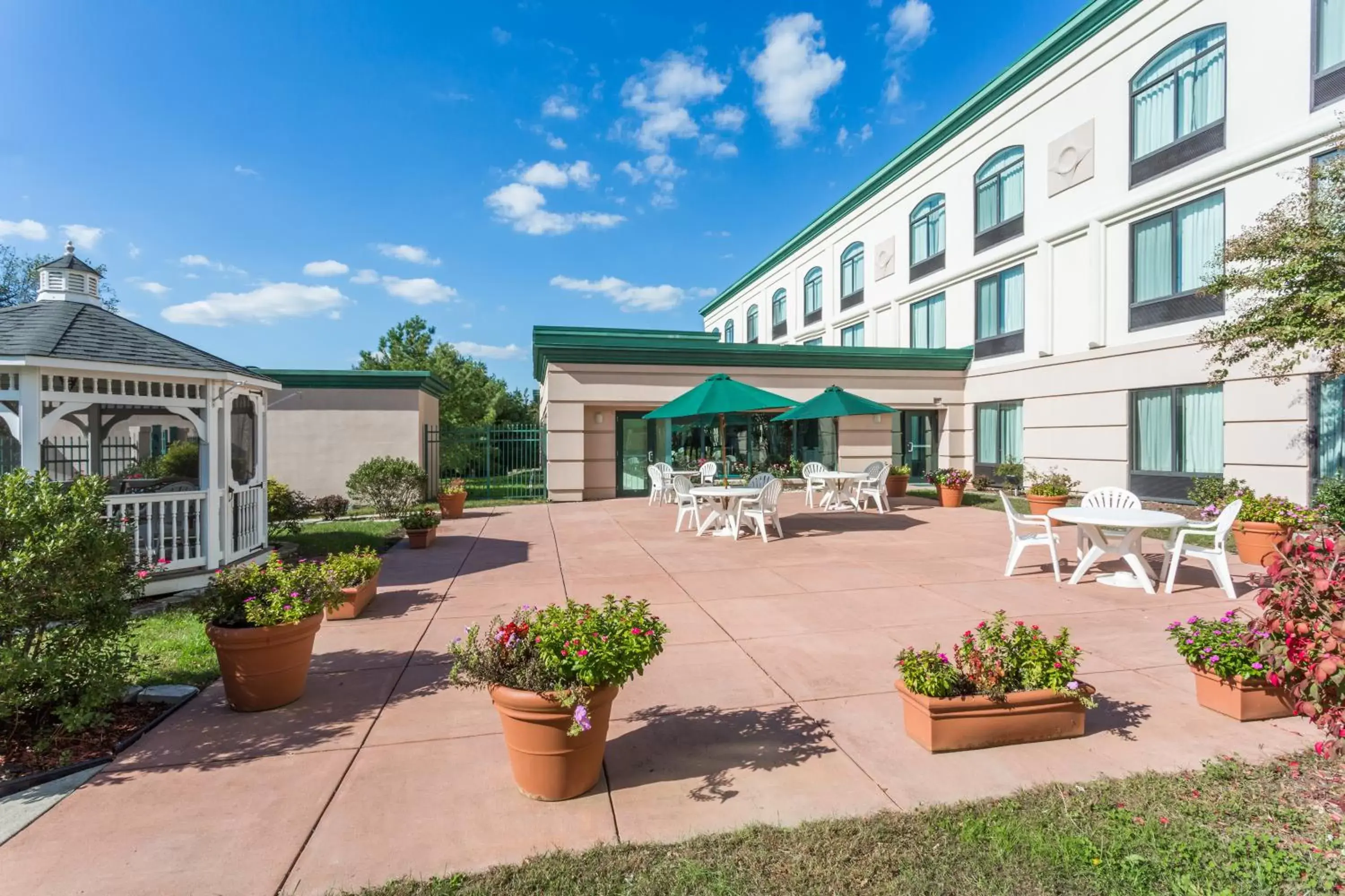 Patio, Property Building in Holiday Inn - Belcamp - Aberdeen Area, an IHG Hotel