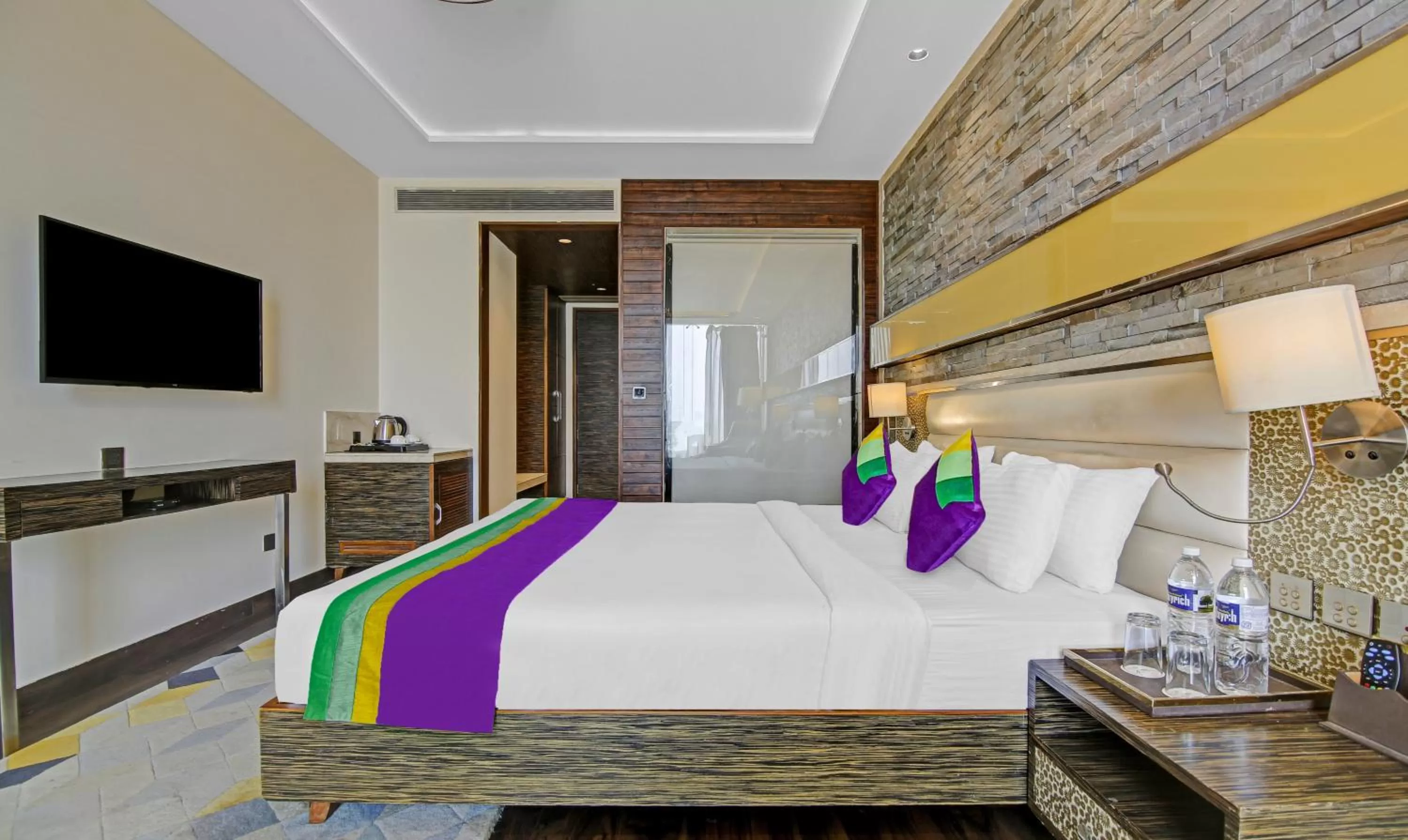 Bed in Treebo Premium Arista