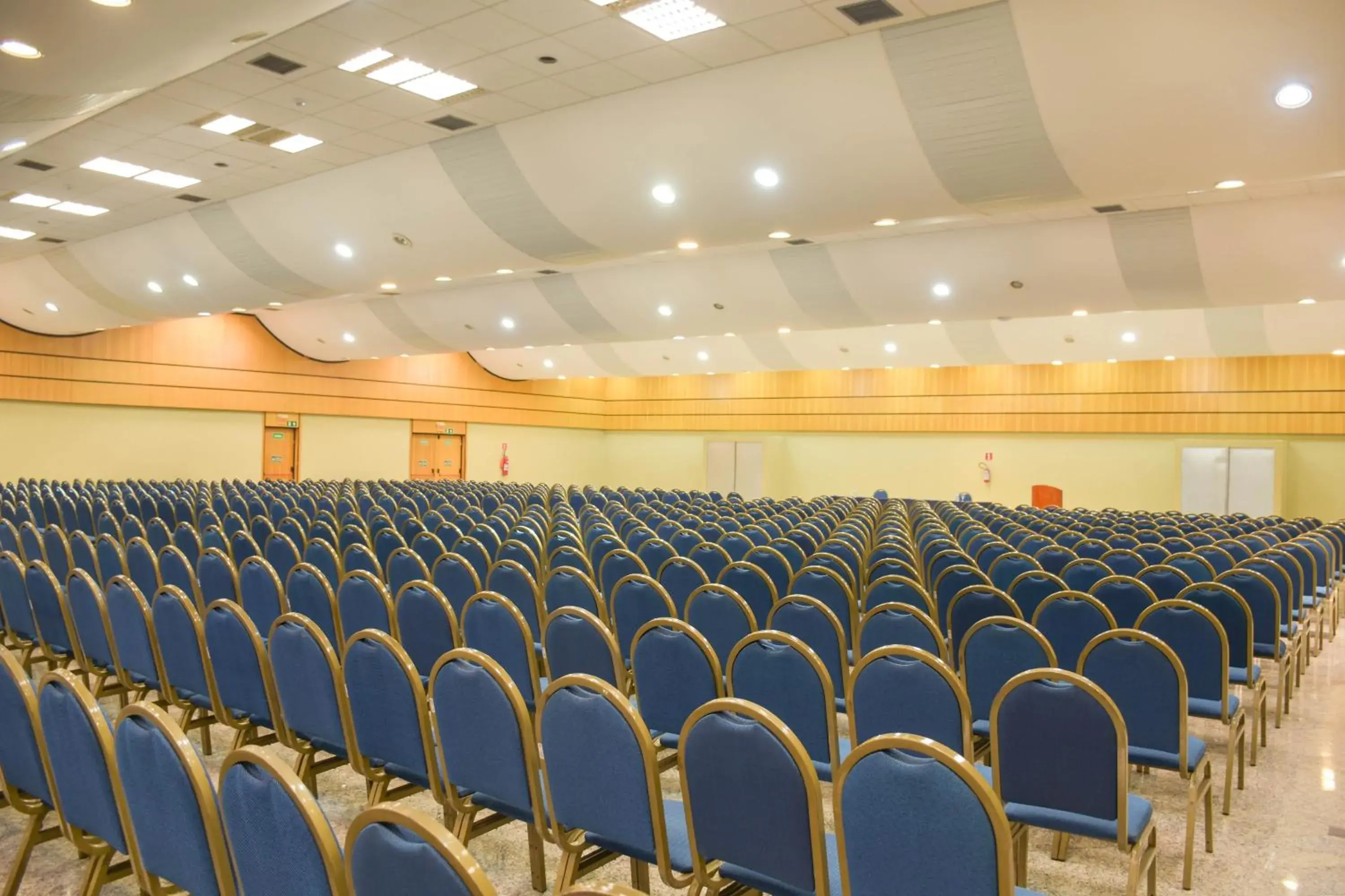 Meeting/conference room in Golden Park Internacional Foz & Convenções