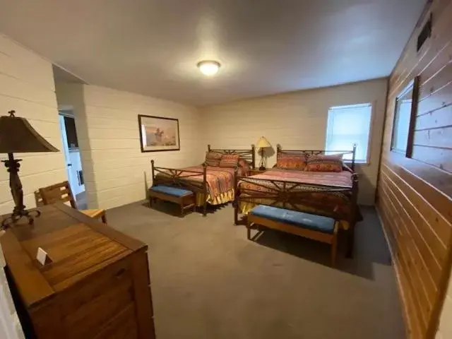 Bed in Flying L Ranch Resort & Golf Course Bed in Flying L Ranch Resort & Golf Course