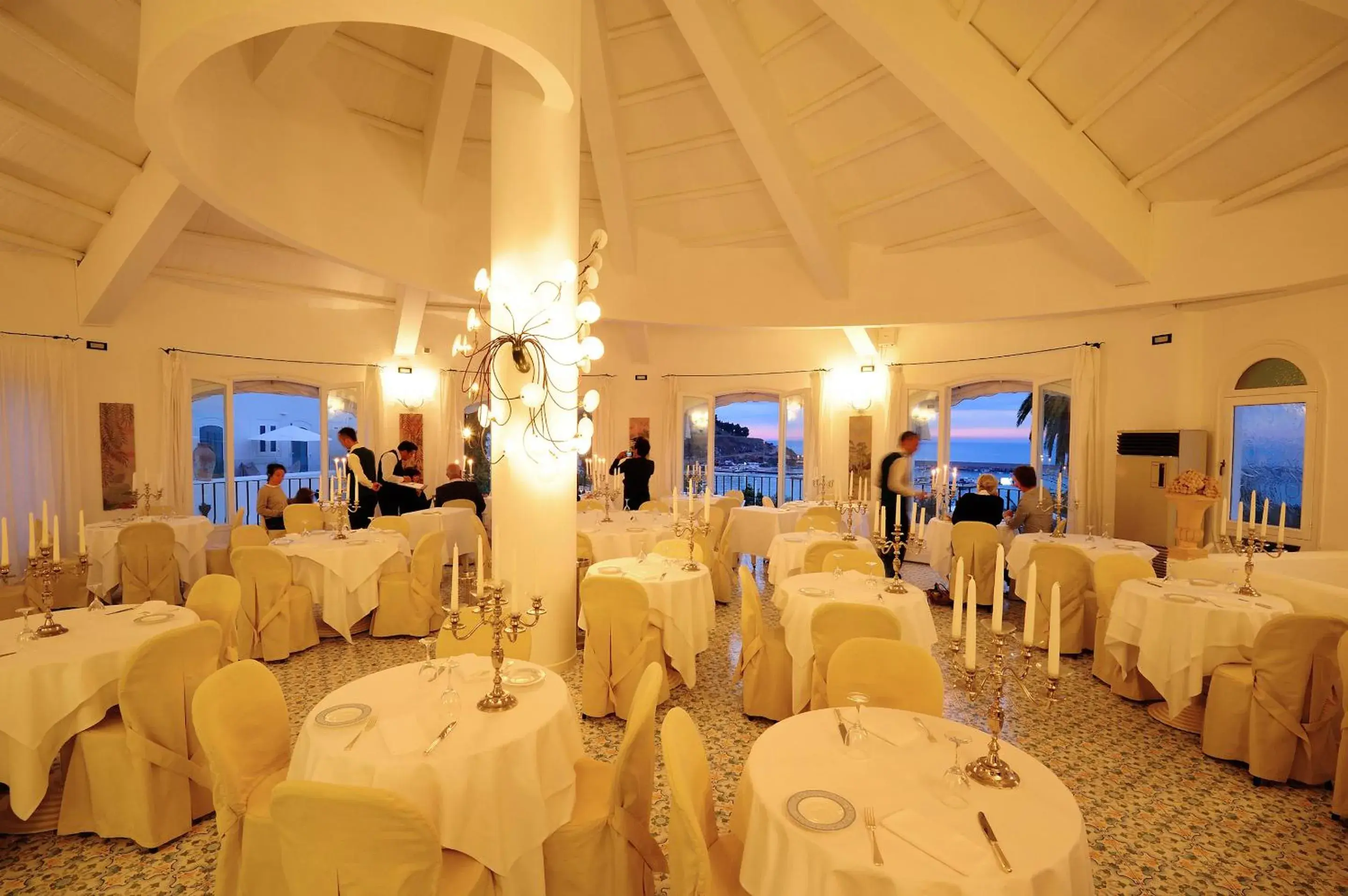 Restaurant/places to eat, Banquet Facilities in Le Calette Garden & Bay