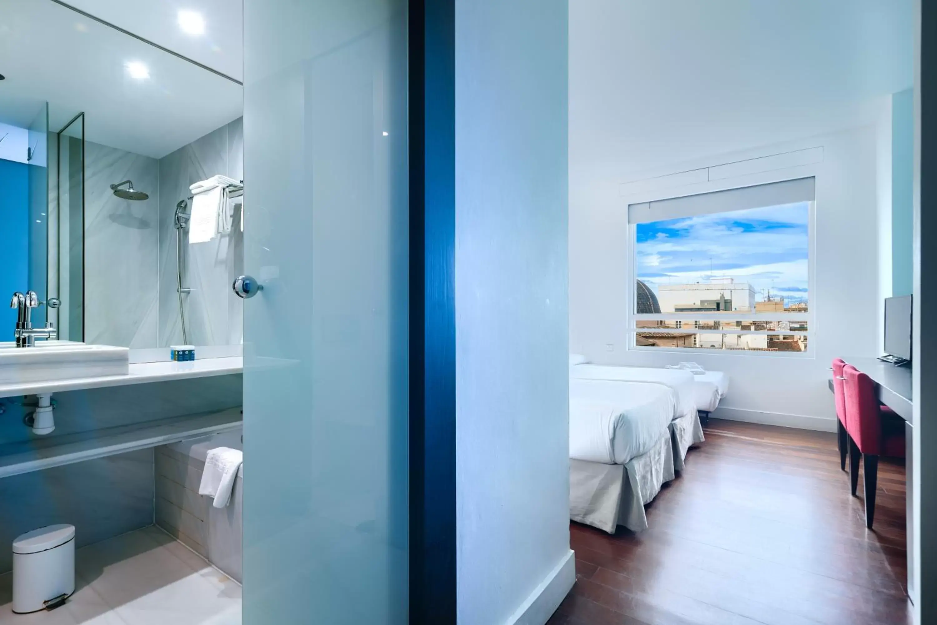 Bathroom in Sea You Hotel Port Valencia
