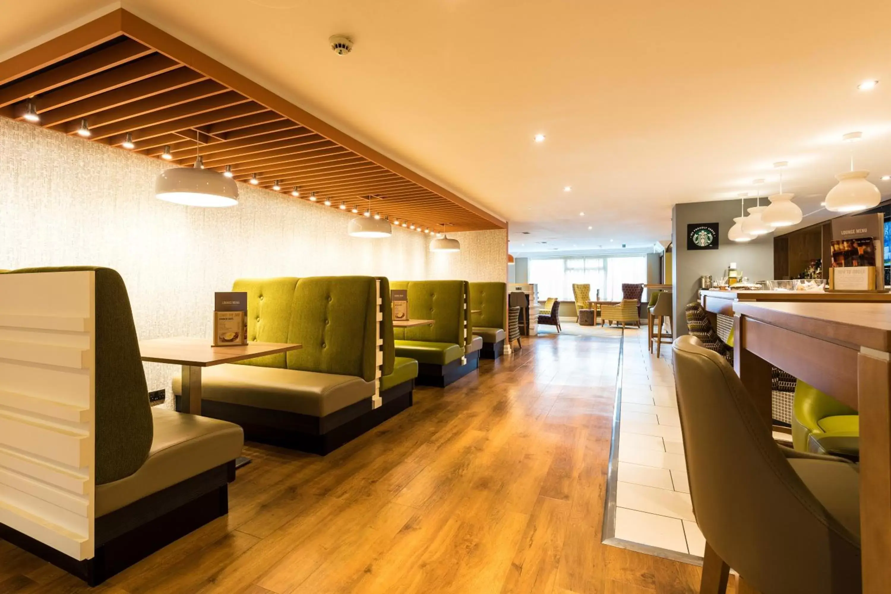 Restaurant/places to eat, Seating Area in Holiday Inn Chester South, an IHG Hotel