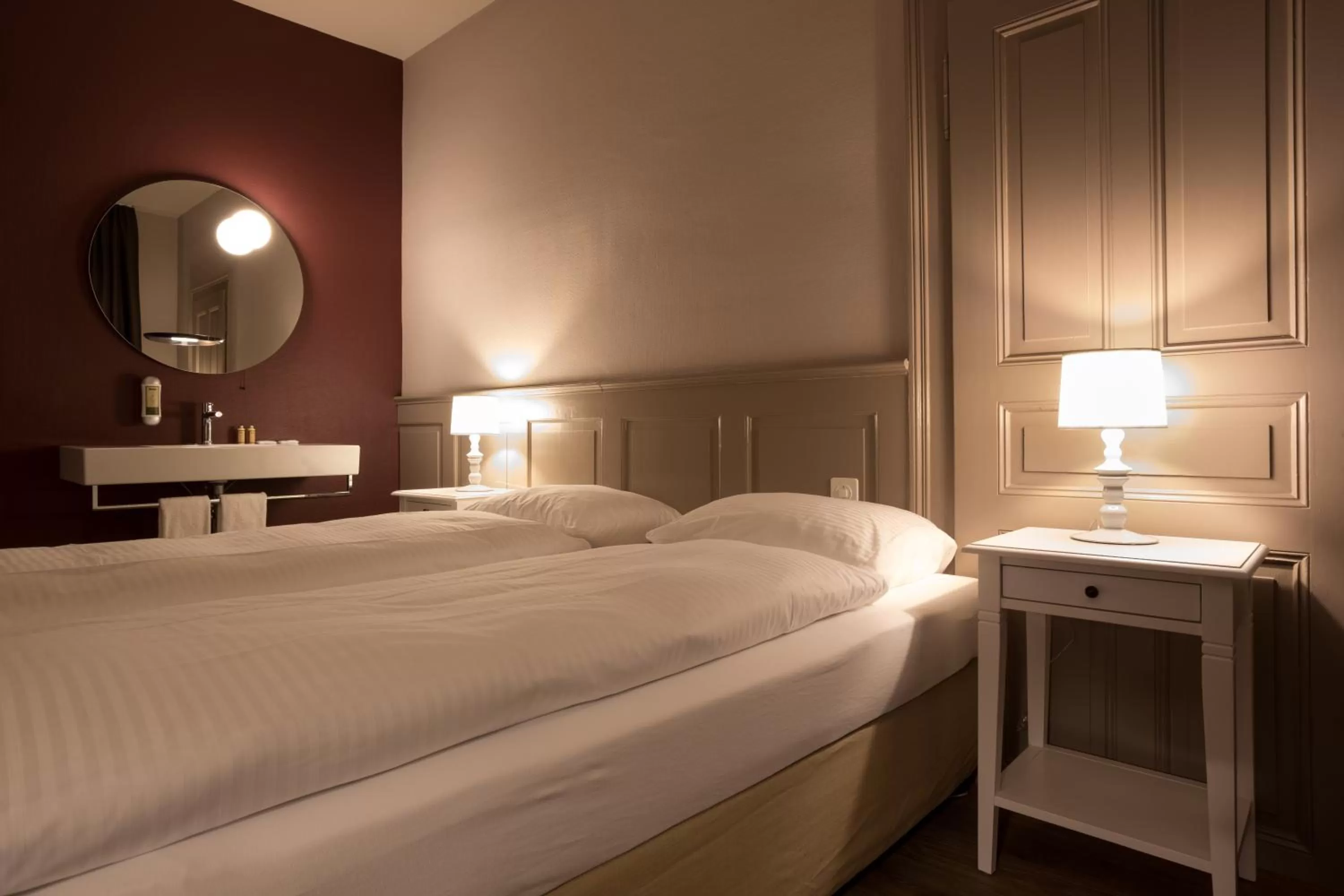 Bedroom, Bed in Hotel Emmental