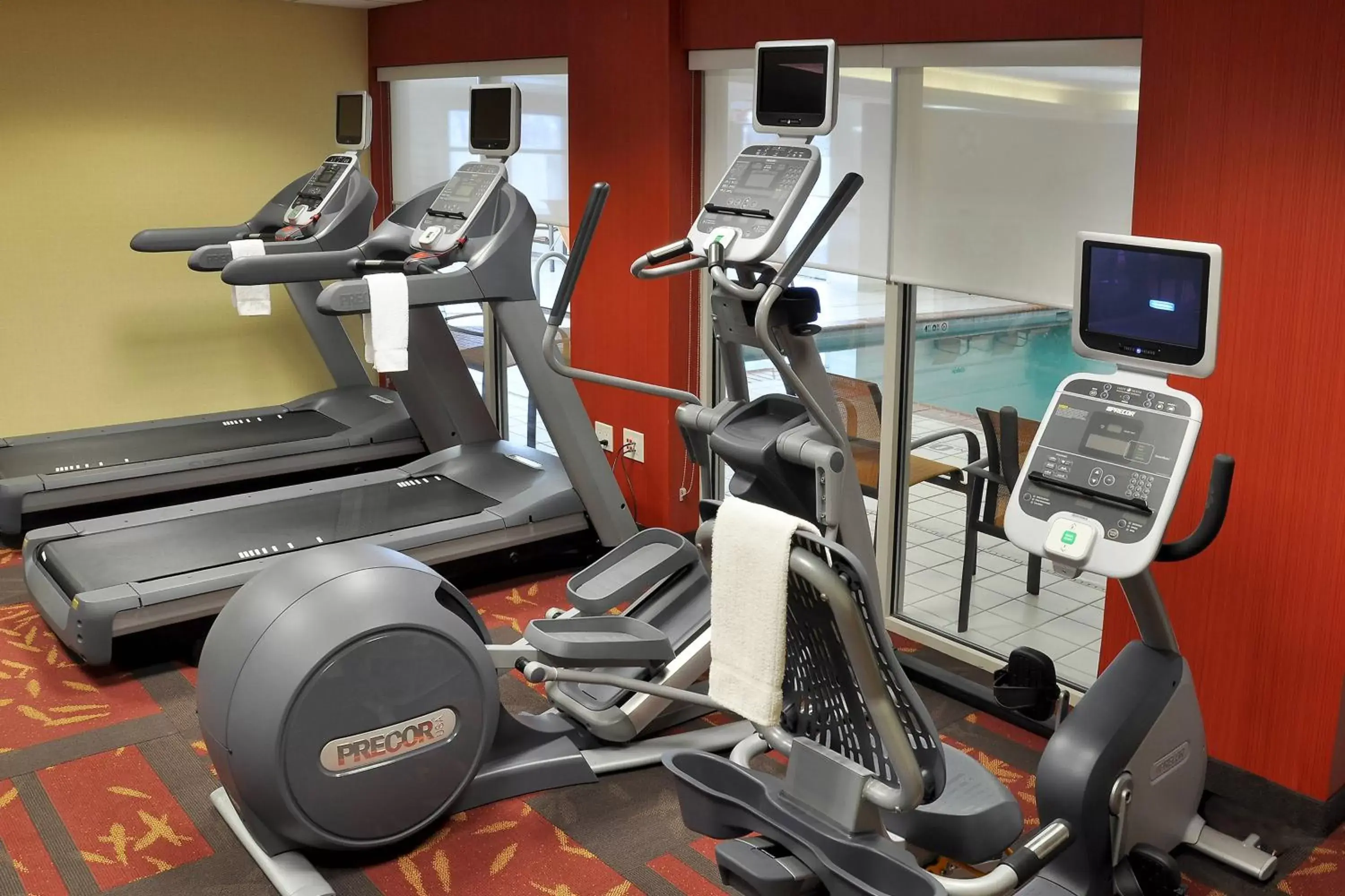 Fitness centre/facilities, Fitness Center/Facilities in Courtyard Wausau