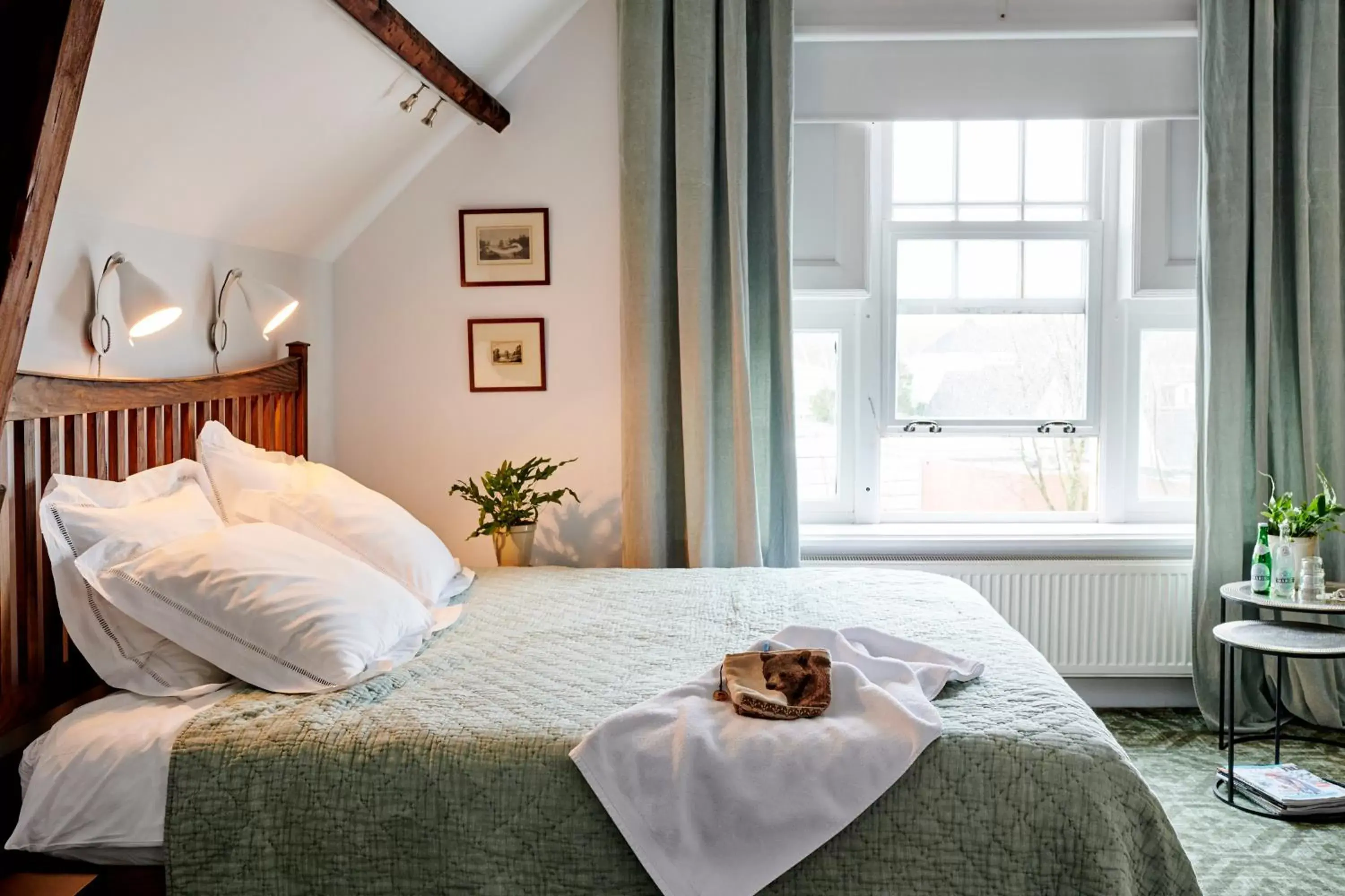 Bedroom, Bed in Hotel Station Amstelveen