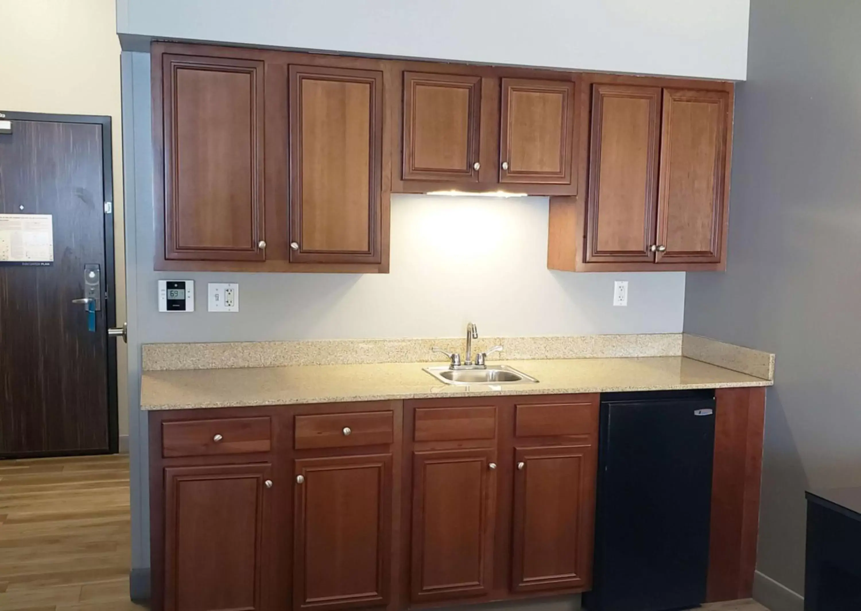 Photo of the whole room, Kitchen/Kitchenette in Hampton Inn Johnstown