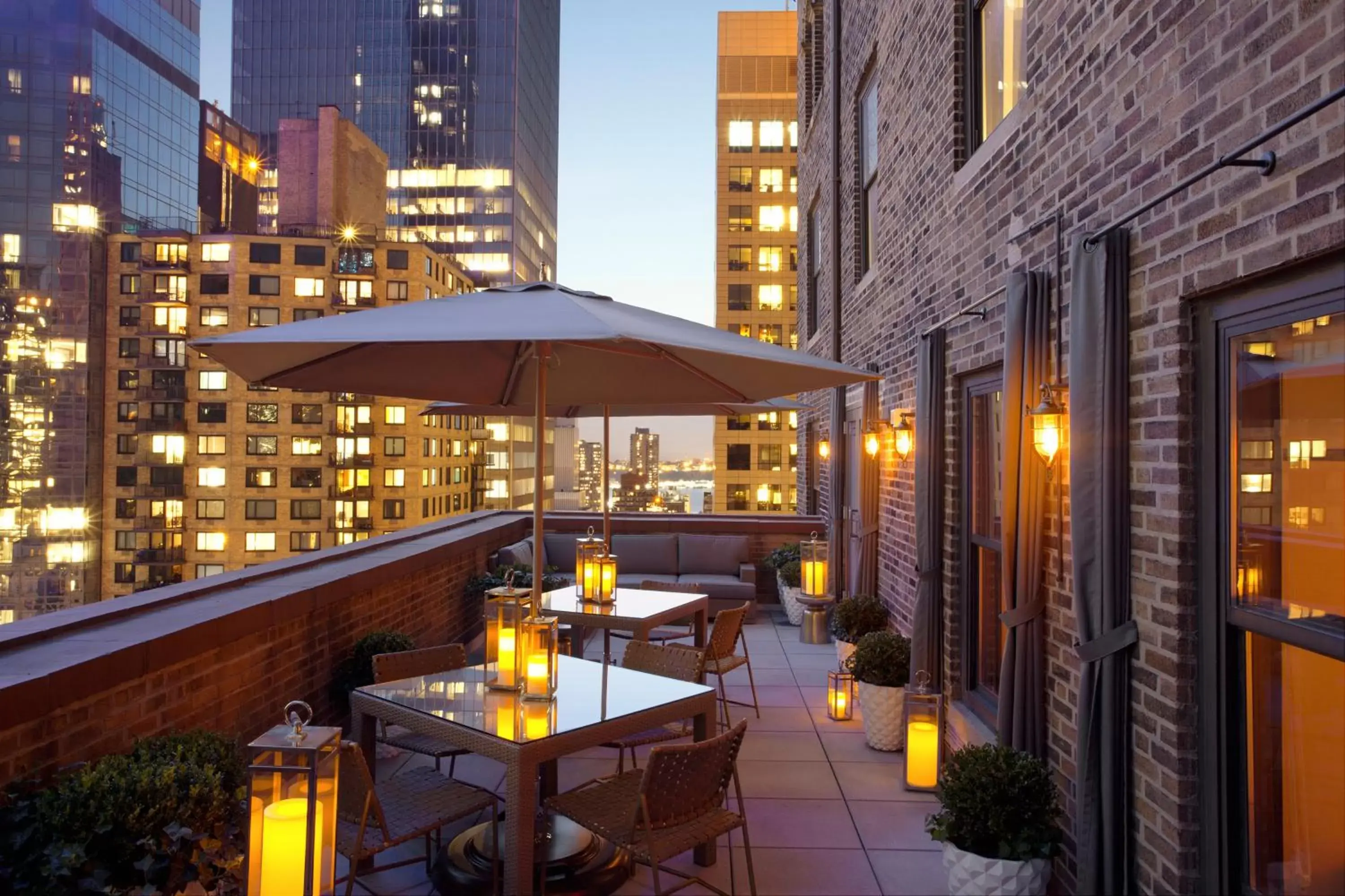 City view, Restaurant/Places to Eat in WestHouse Hotel New York